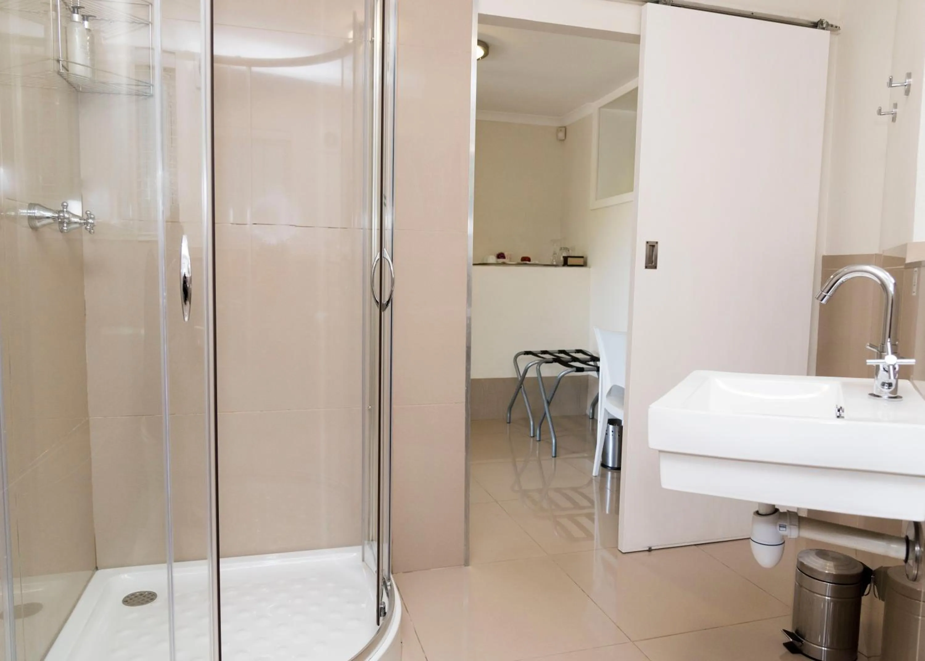 Shower in South Villa Guesthouse&Garden