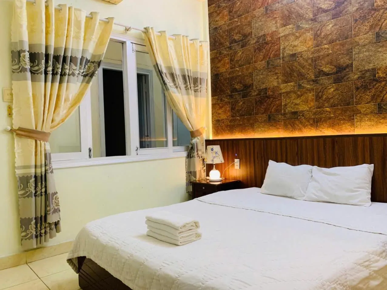 Bed in Lam Son Hotel