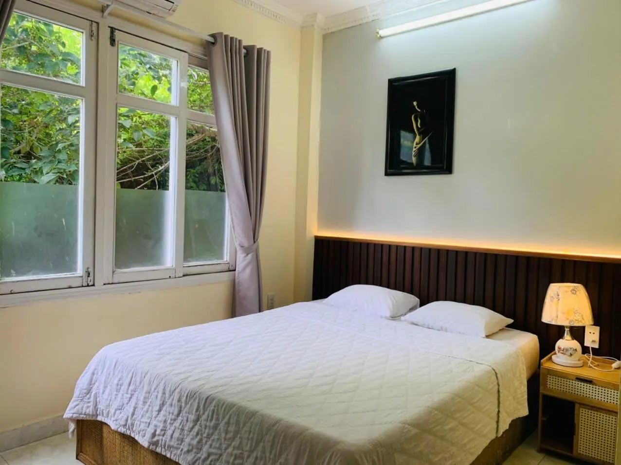 Bed in Lam Son Hotel