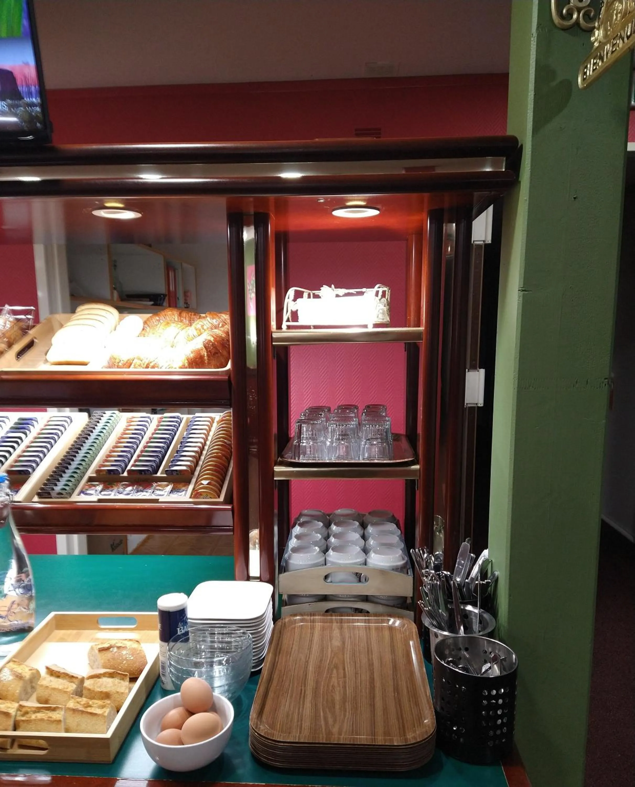 Buffet breakfast in Quick Palace Le Mans