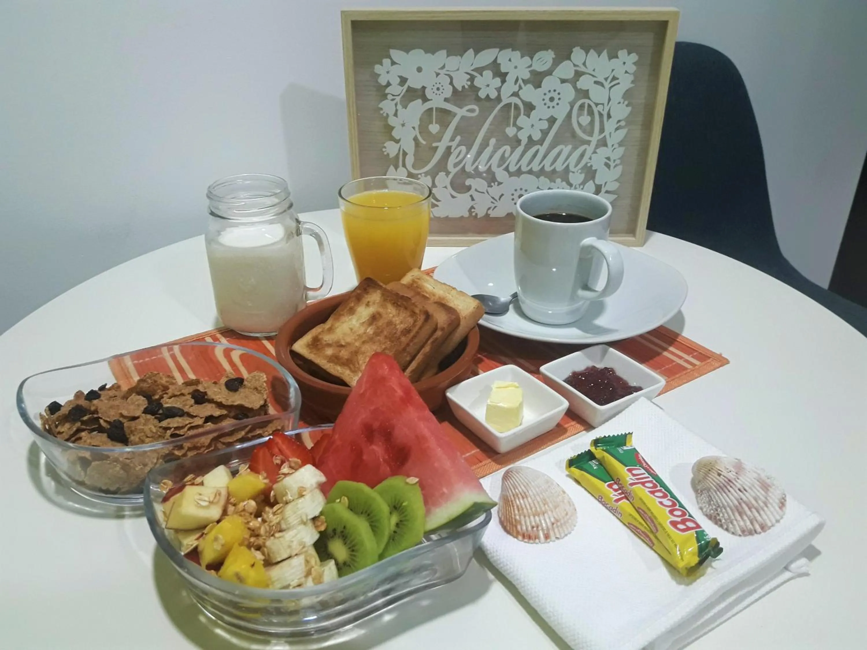 Breakfast in Cancún Suites Apartments - Hotel Zone