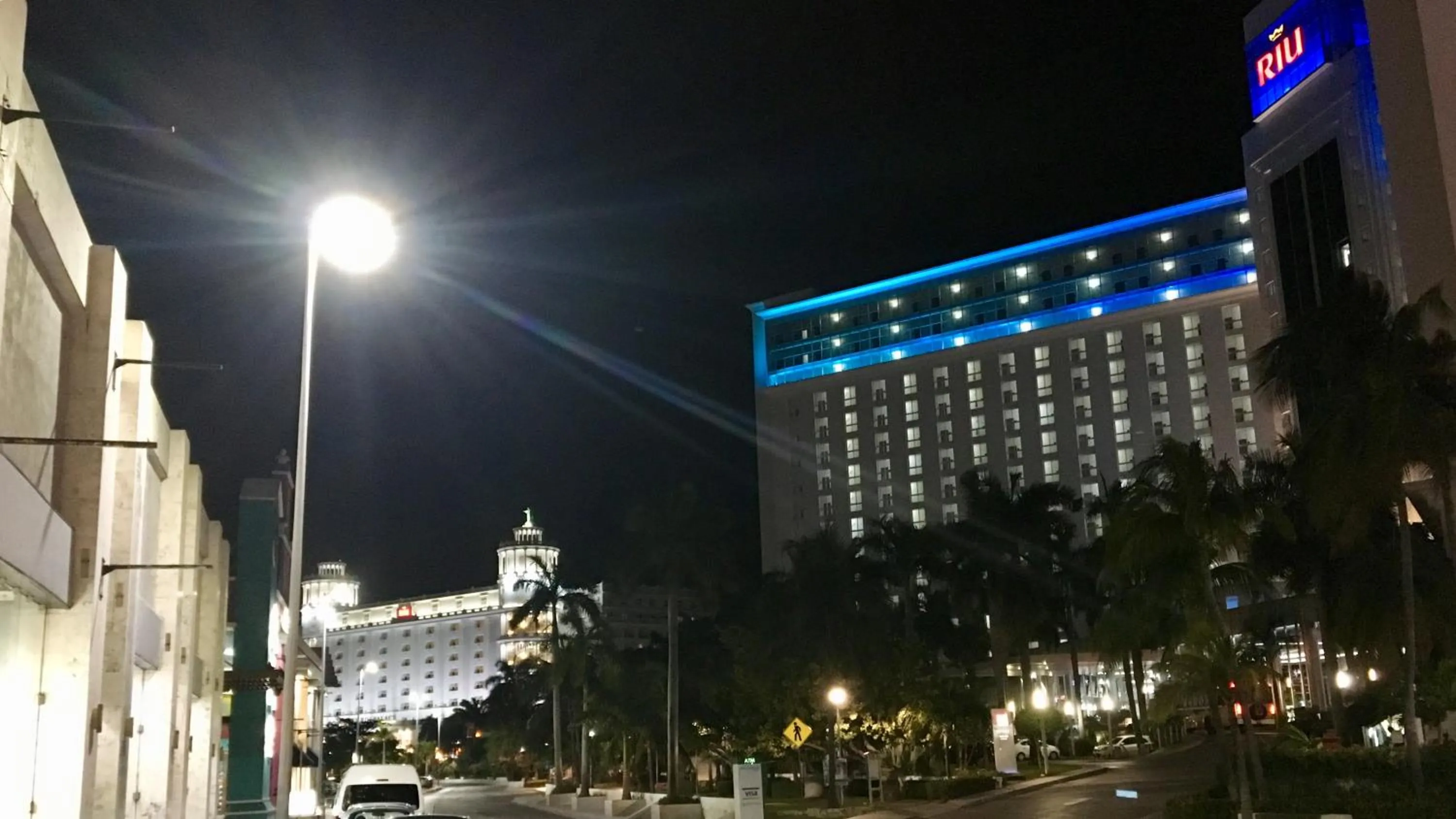 Neighbourhood in Cancún Suites Apartments - Hotel Zone