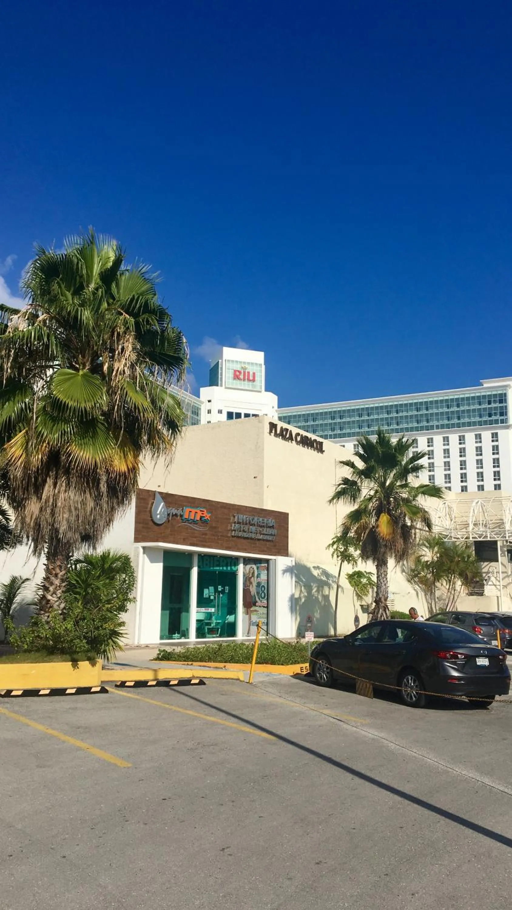 laundry in Cancún Suites Apartments - Hotel Zone