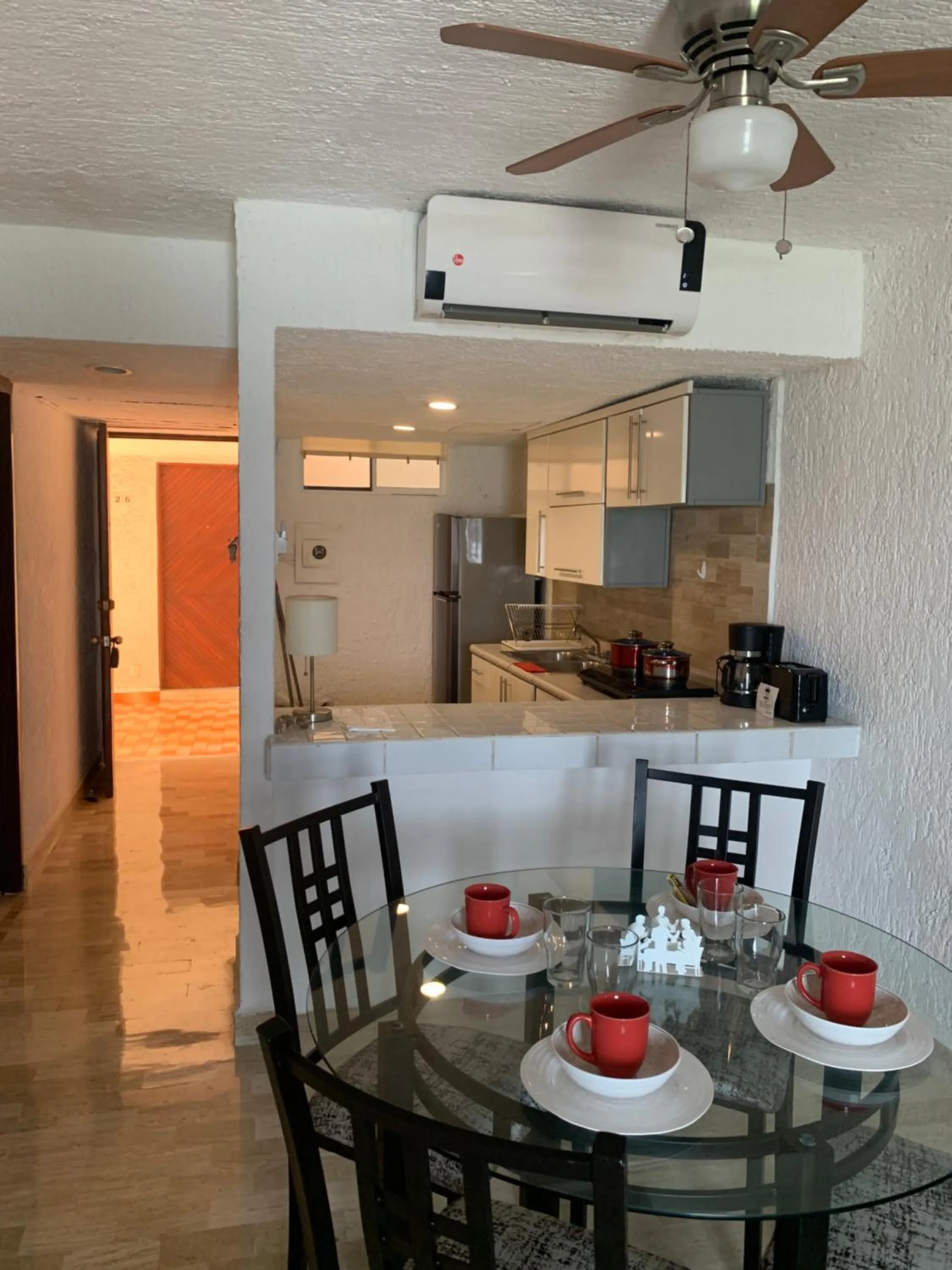 Kitchen or kitchenette in Cancún Suites Apartments - Hotel Zone