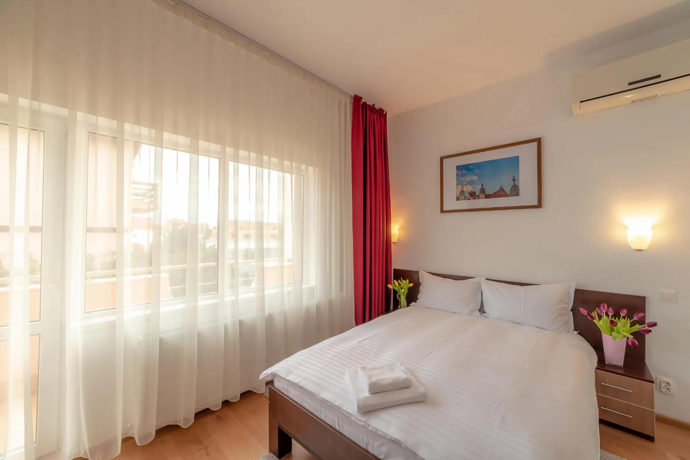 Photo of the whole room, Bed in Pension Cluj