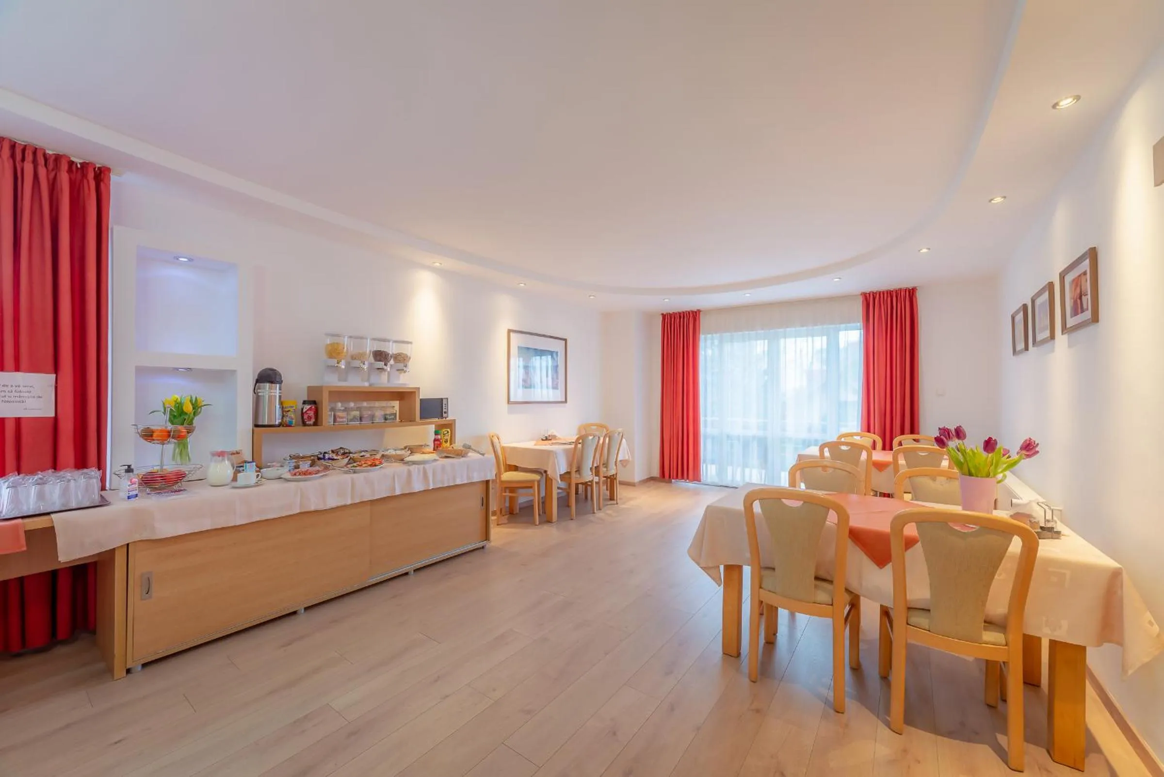 Breakfast in Pension Cluj