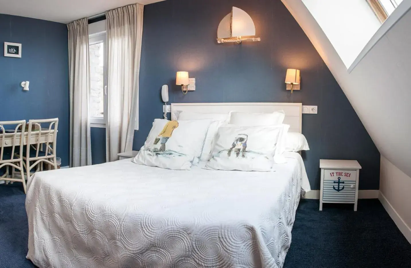 Double Room in Logis Hotel Du Casino Restaurant Le Mathelia Double Room in Logis Hotel Du Casino Restaurant Le Mathelia