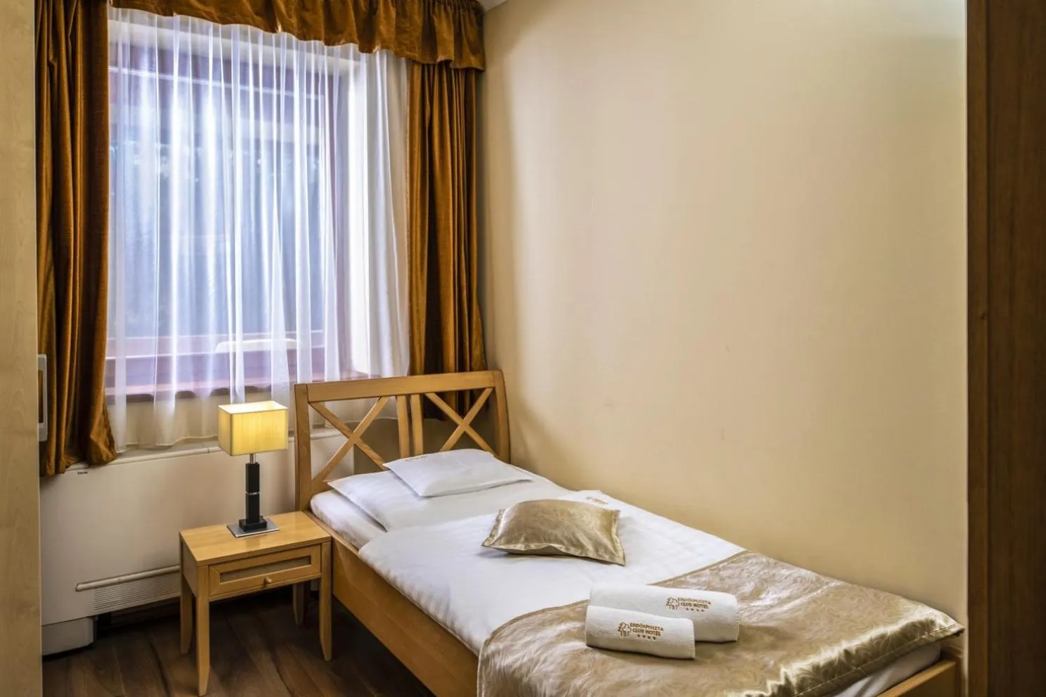 Bed in Erdőspuszta Club Hotel