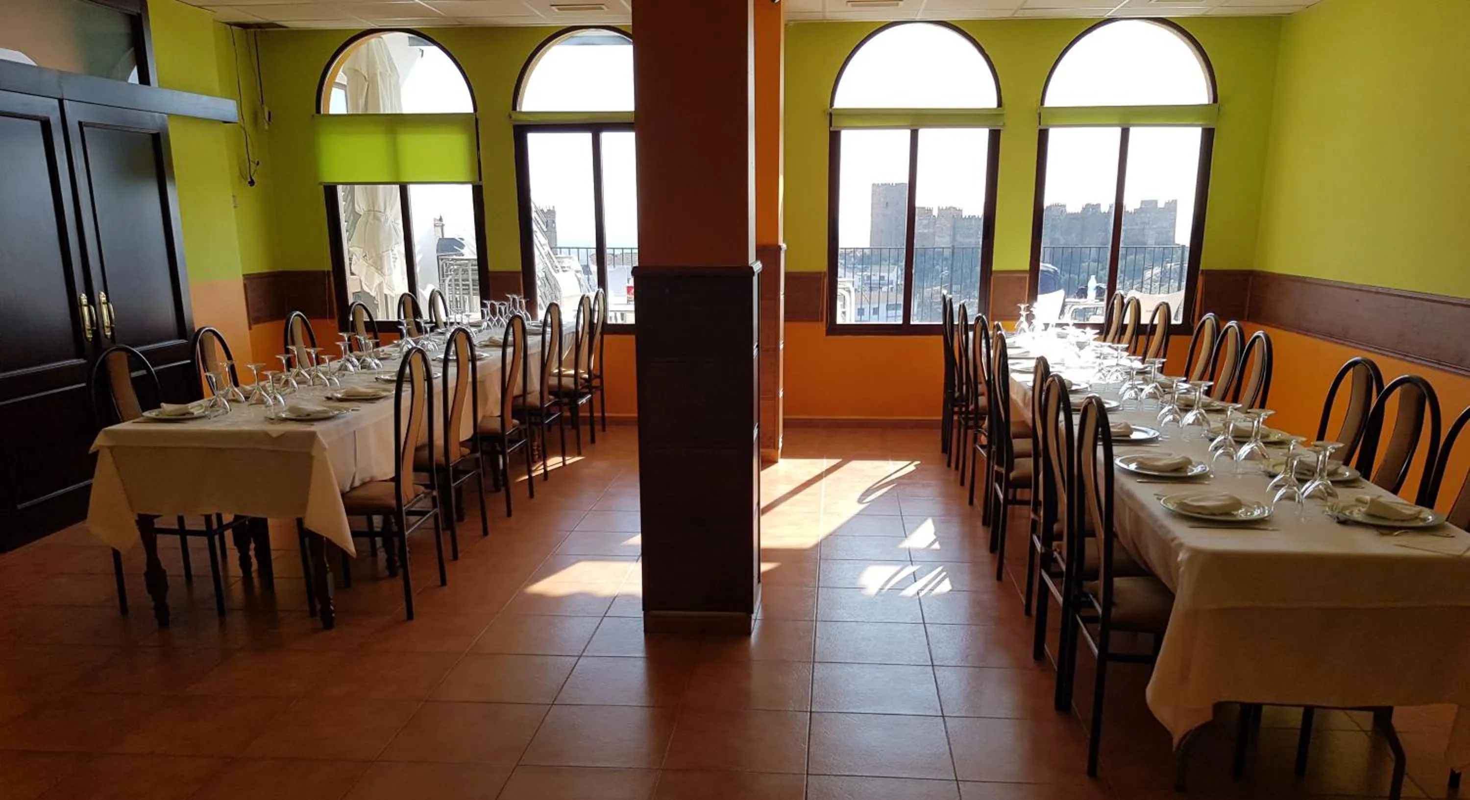 Restaurant/places to eat in Hotel Restaurante Baños