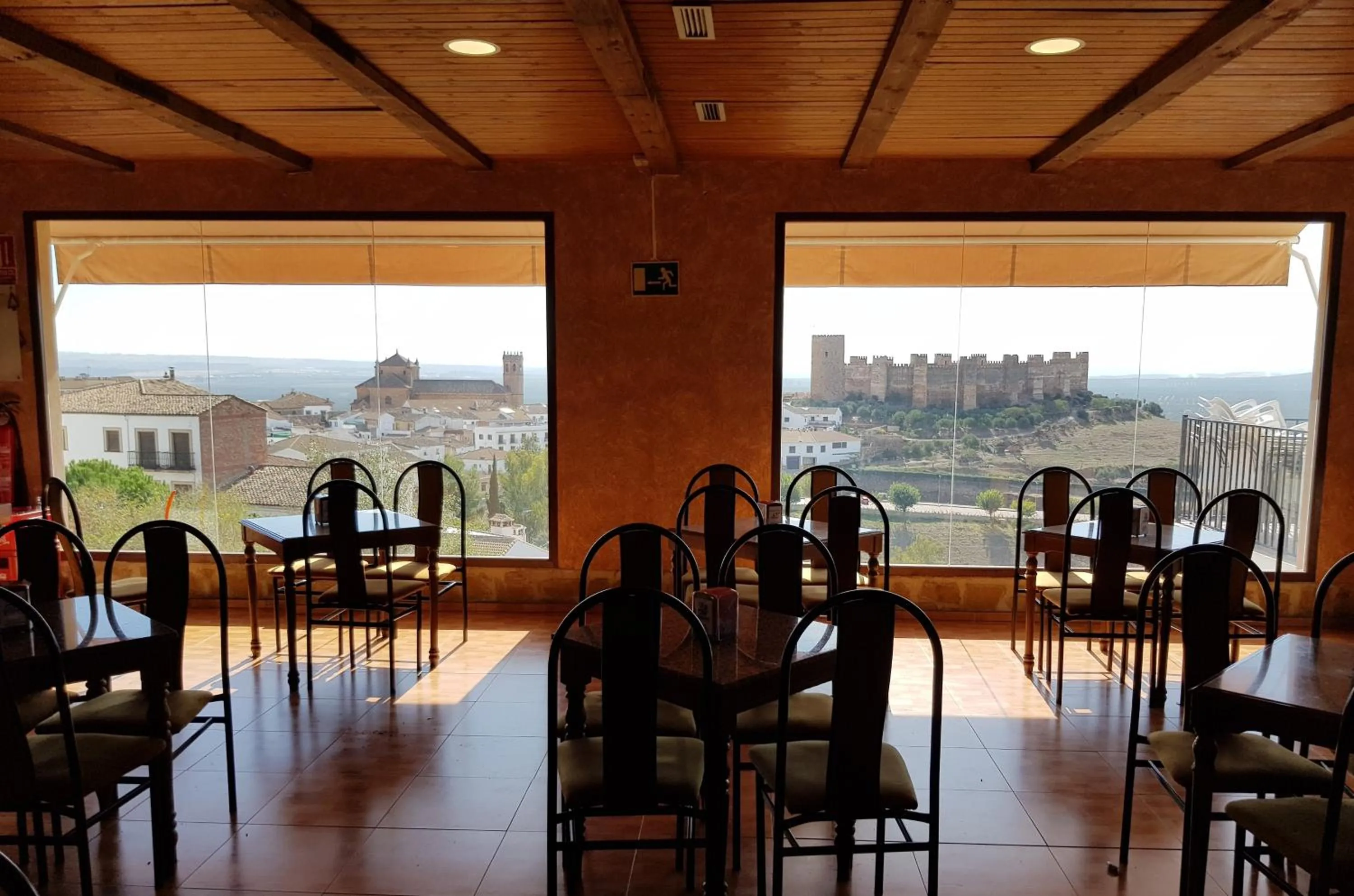 Restaurant/places to eat in Hotel Restaurante Baños