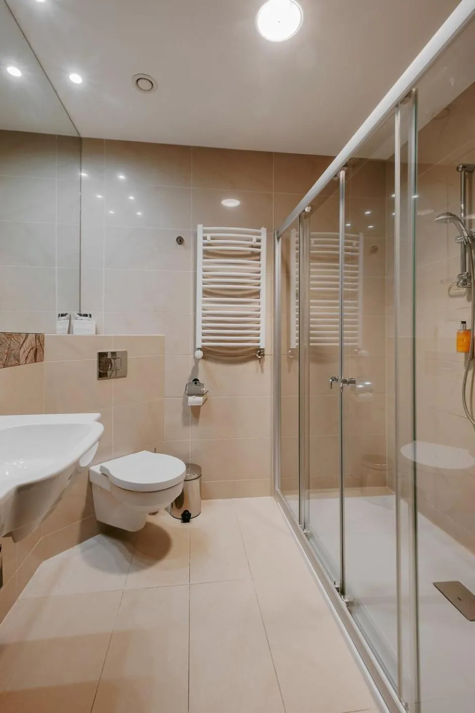 Bathroom in Hotel Uroczysko