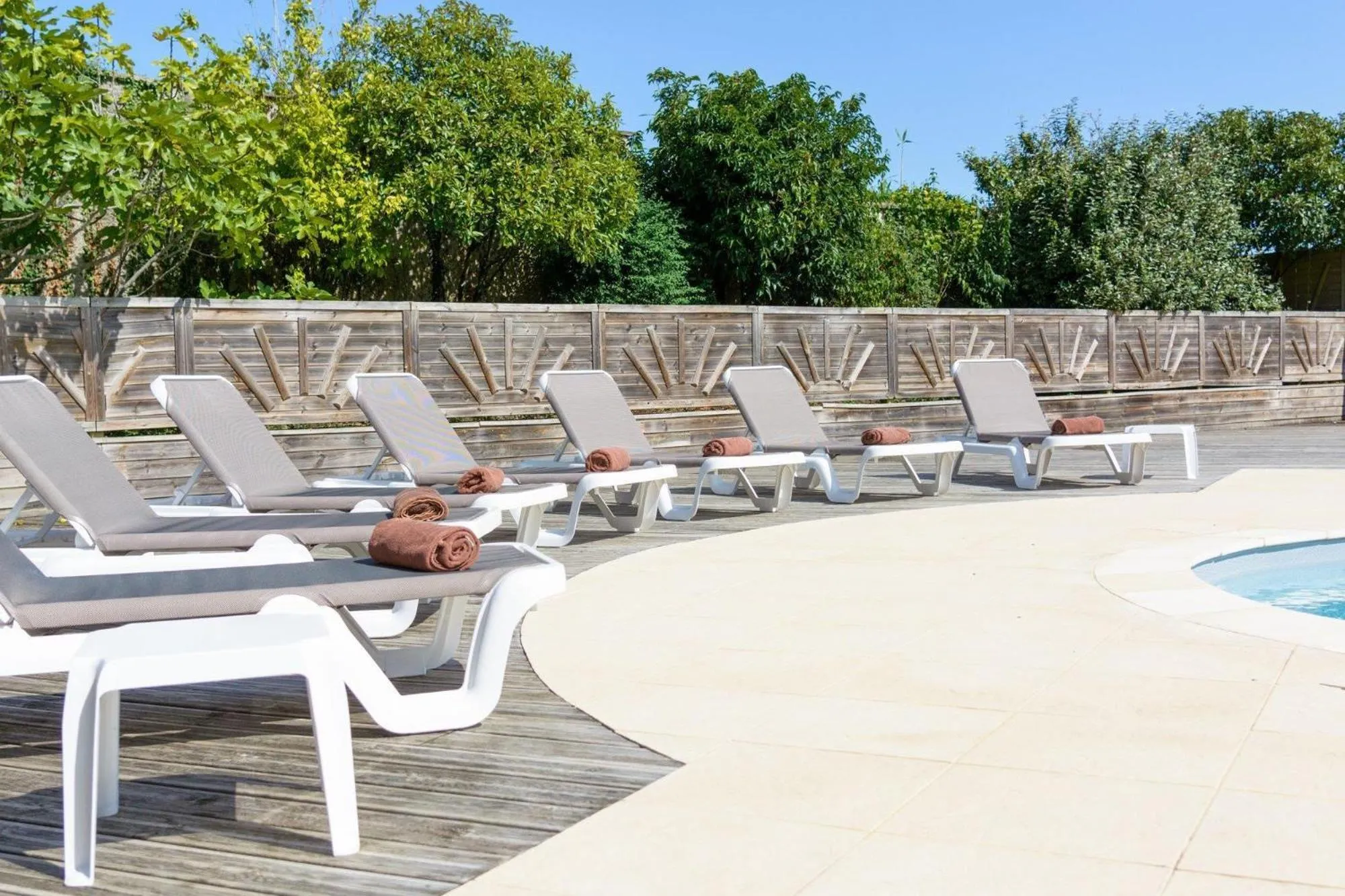 Pool view in Domaine du Boisniard