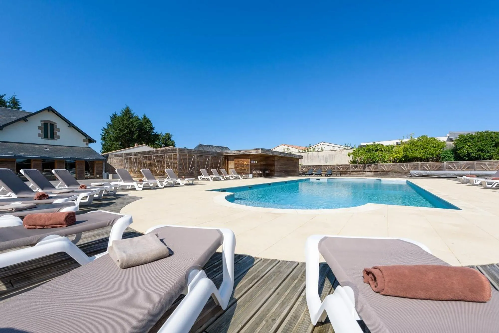 Swimming pool in Chateau Du Boisniard