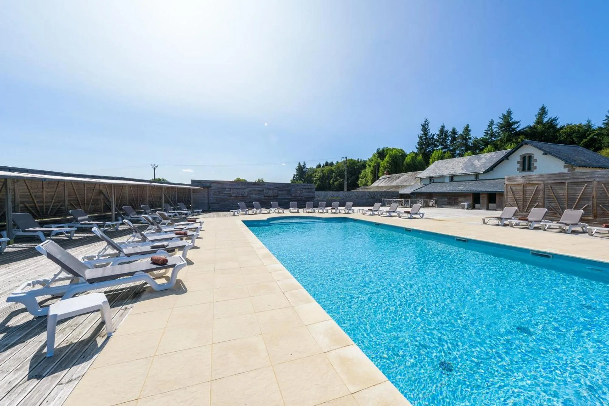 Swimming pool in Chateau Du Boisniard