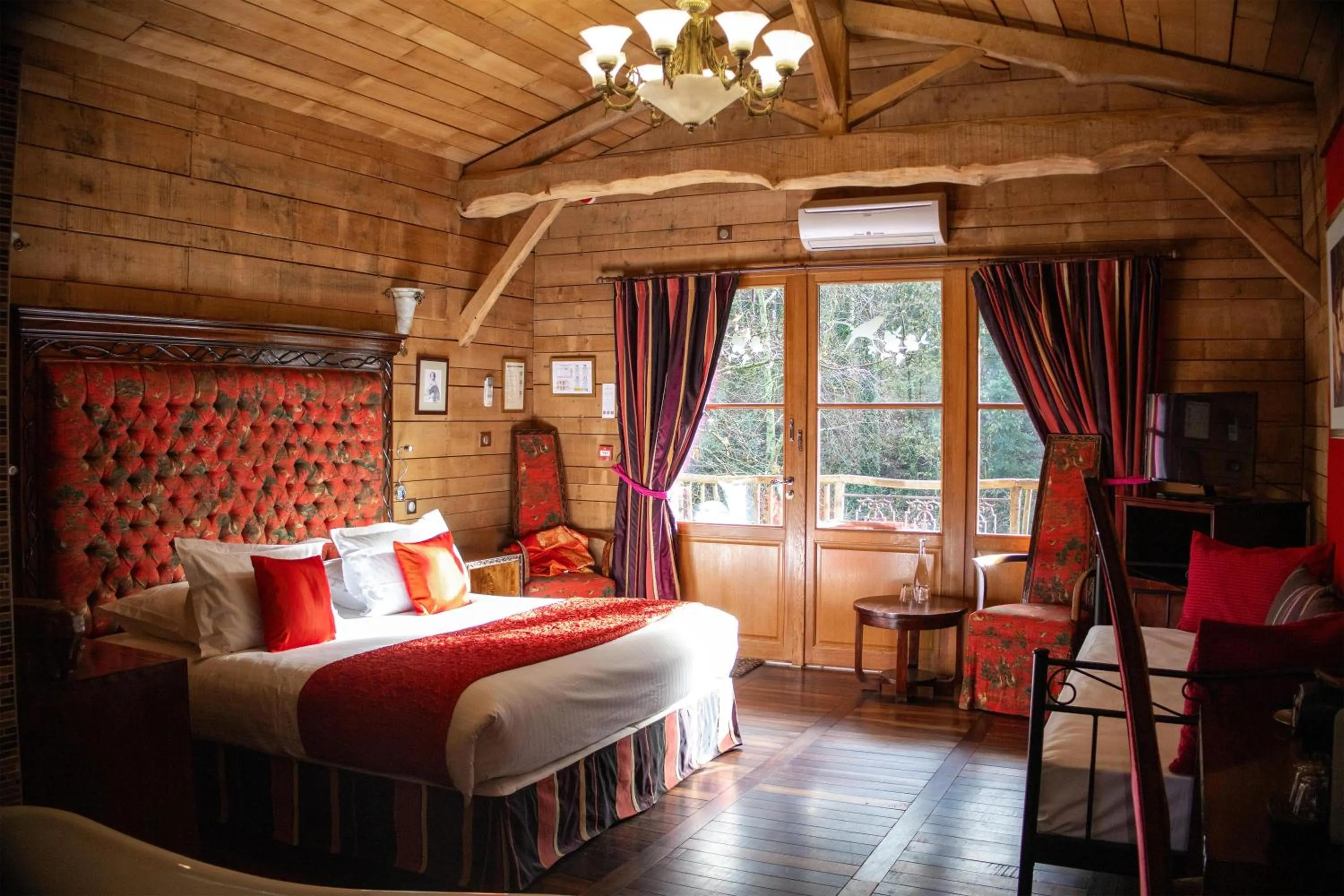 Bedroom, Bed in Domaine du Boisniard