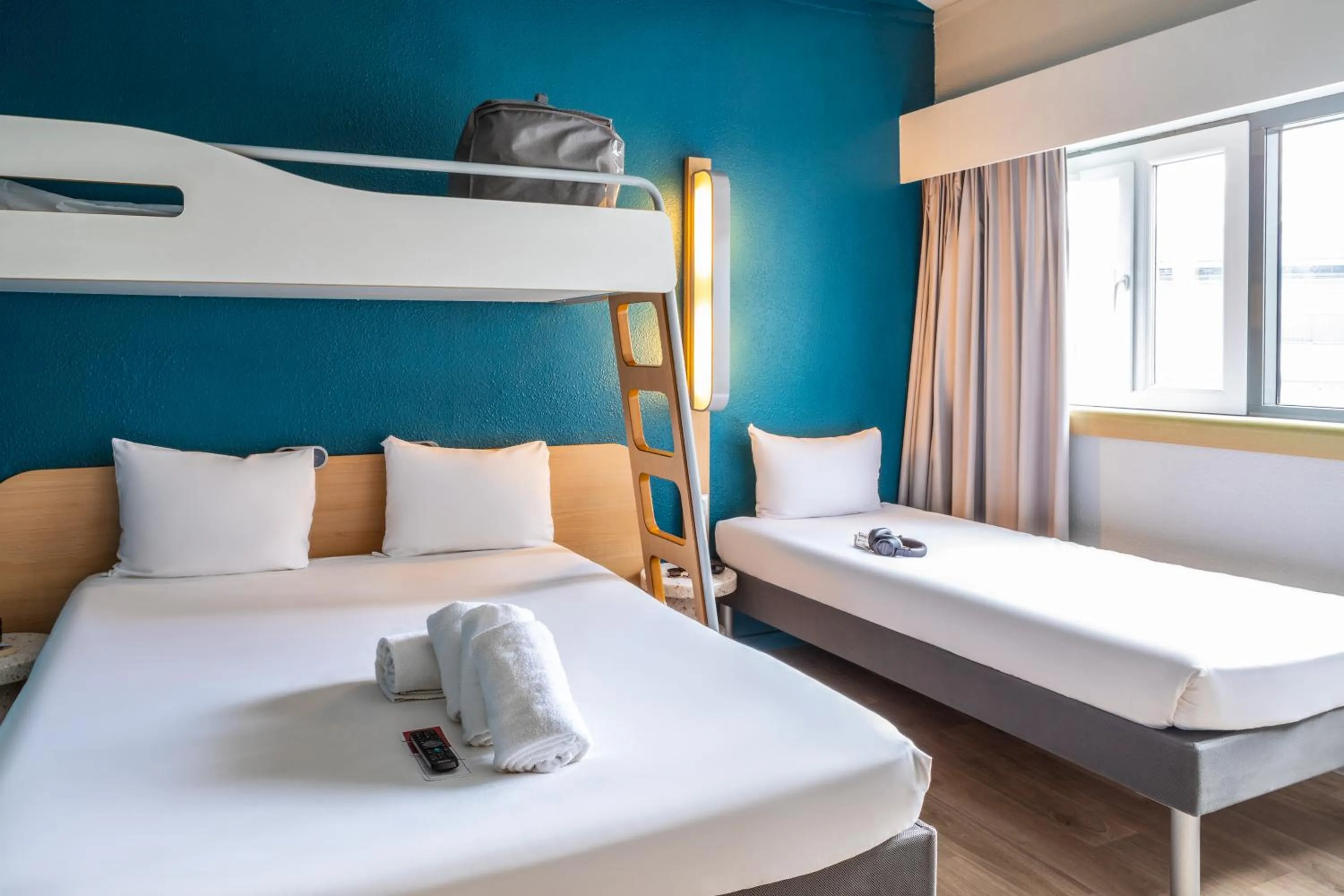 Photo of the whole room, Bed in ibis budget Paris Porte de Pantin