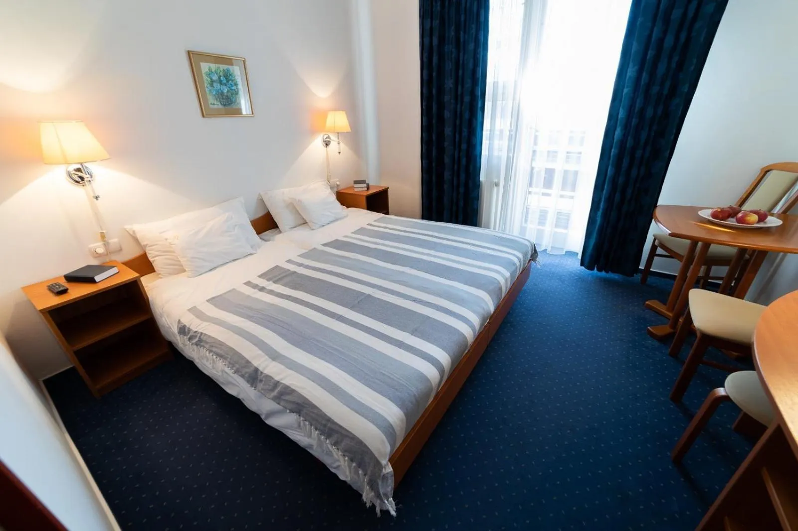 Bed in Zsanett Hotel