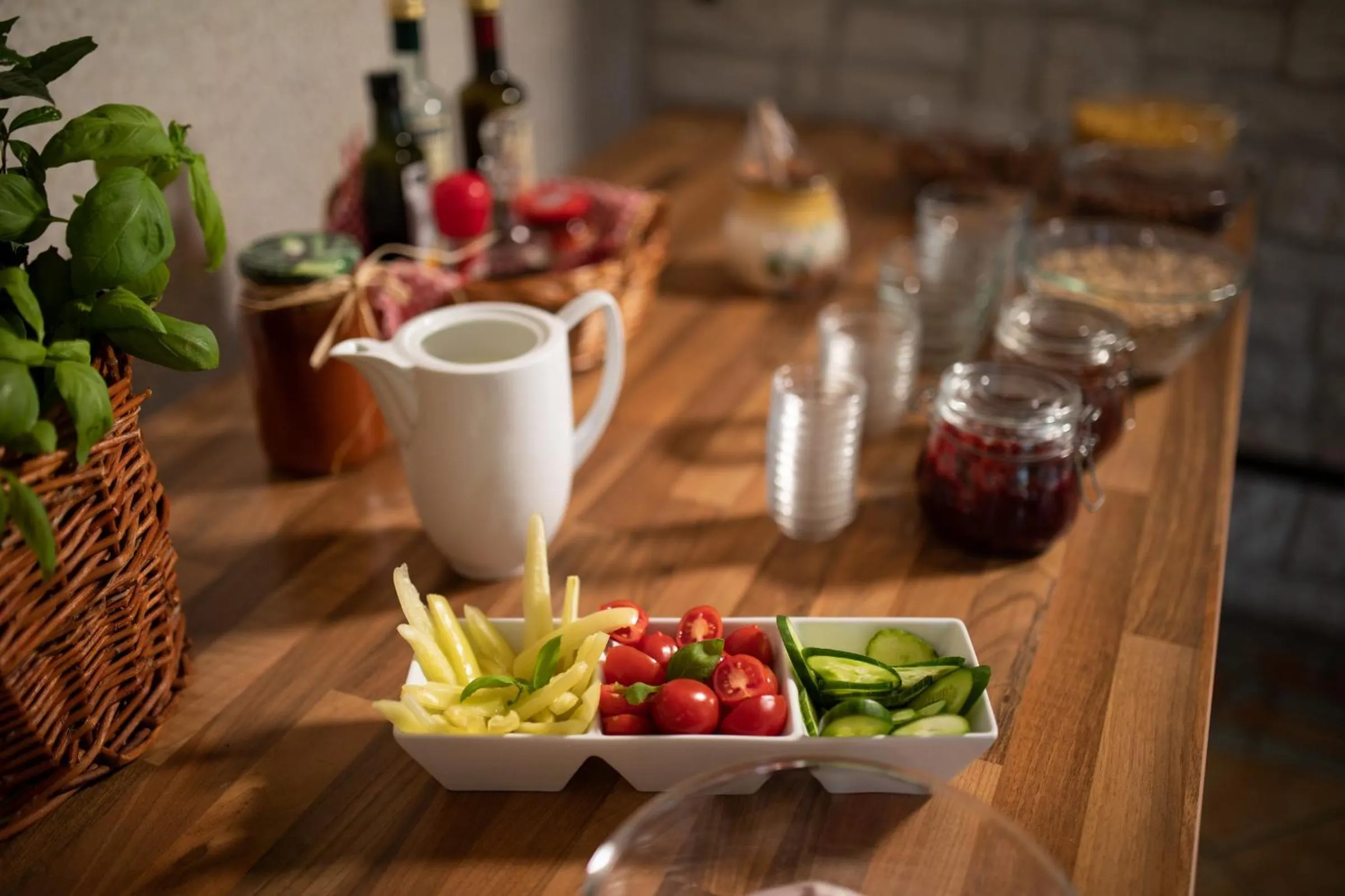 Food and drinks in Zsanett Hotel