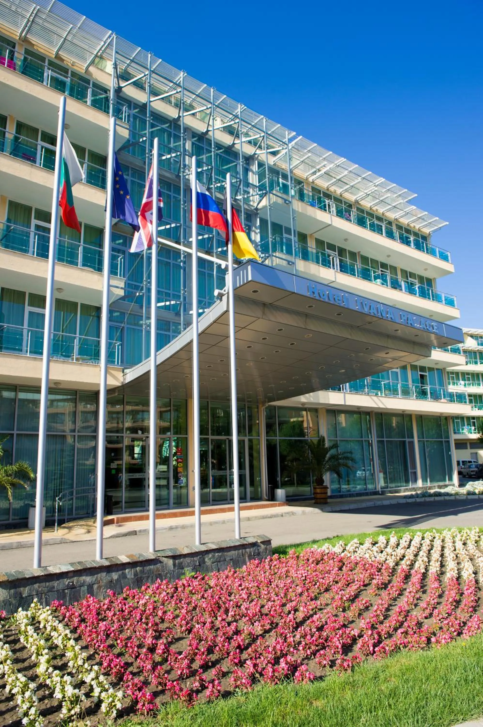 Facade/entrance in Ivana Palace Hotel - Free Parking