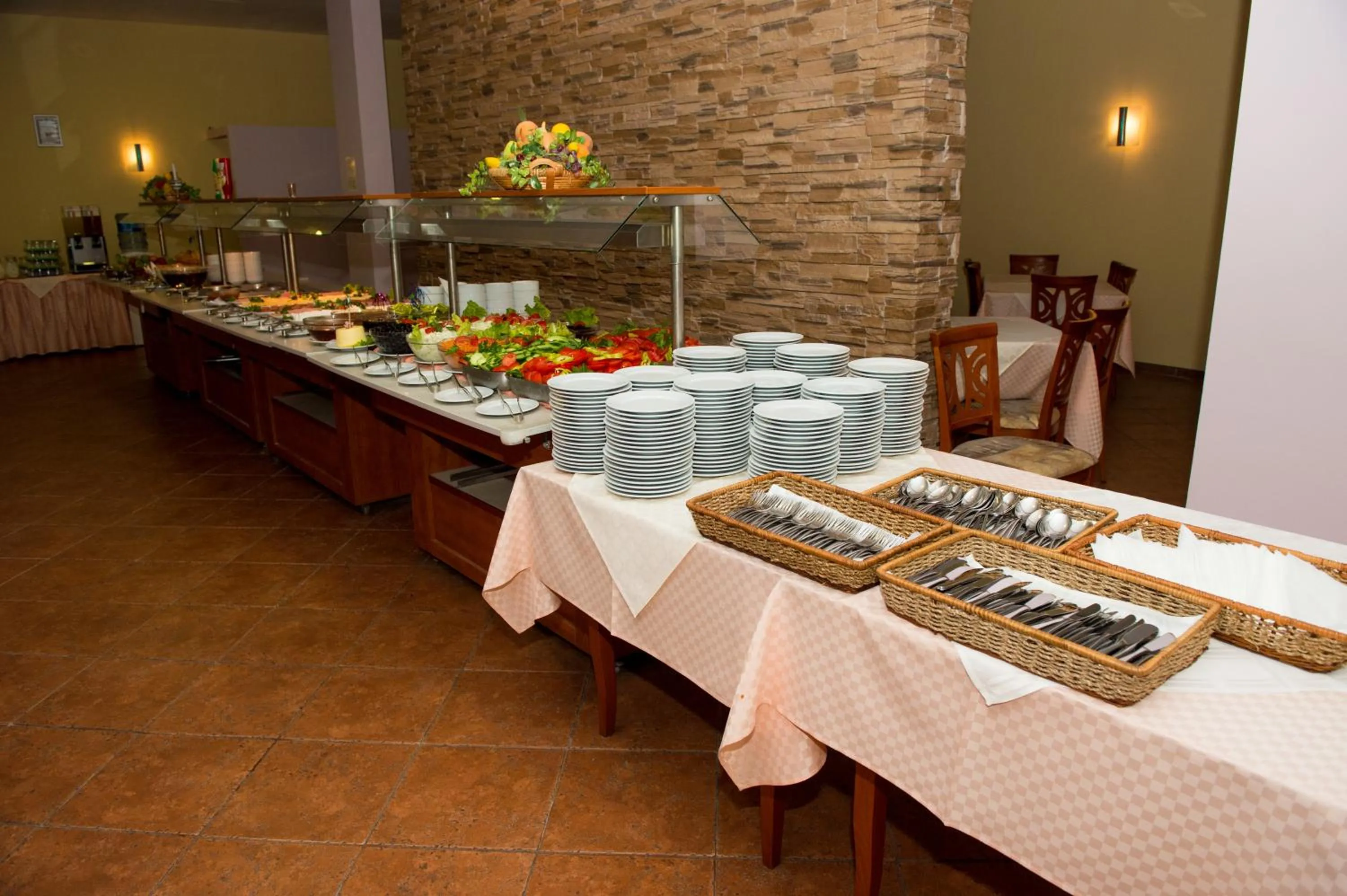 Restaurant/places to eat in Ivana Palace Hotel - Free Parking