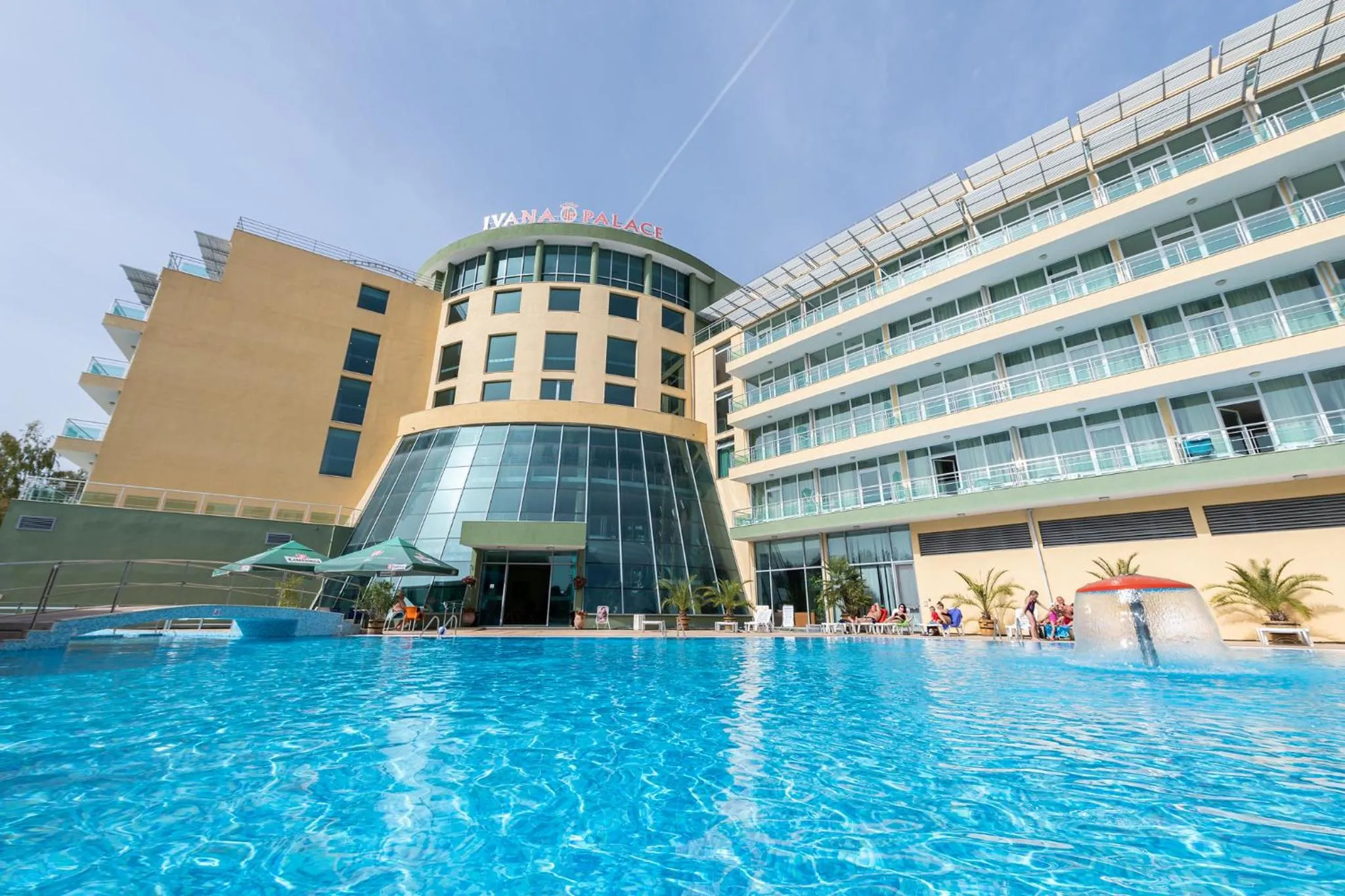 Ivana Palace Hotel - Free Parking