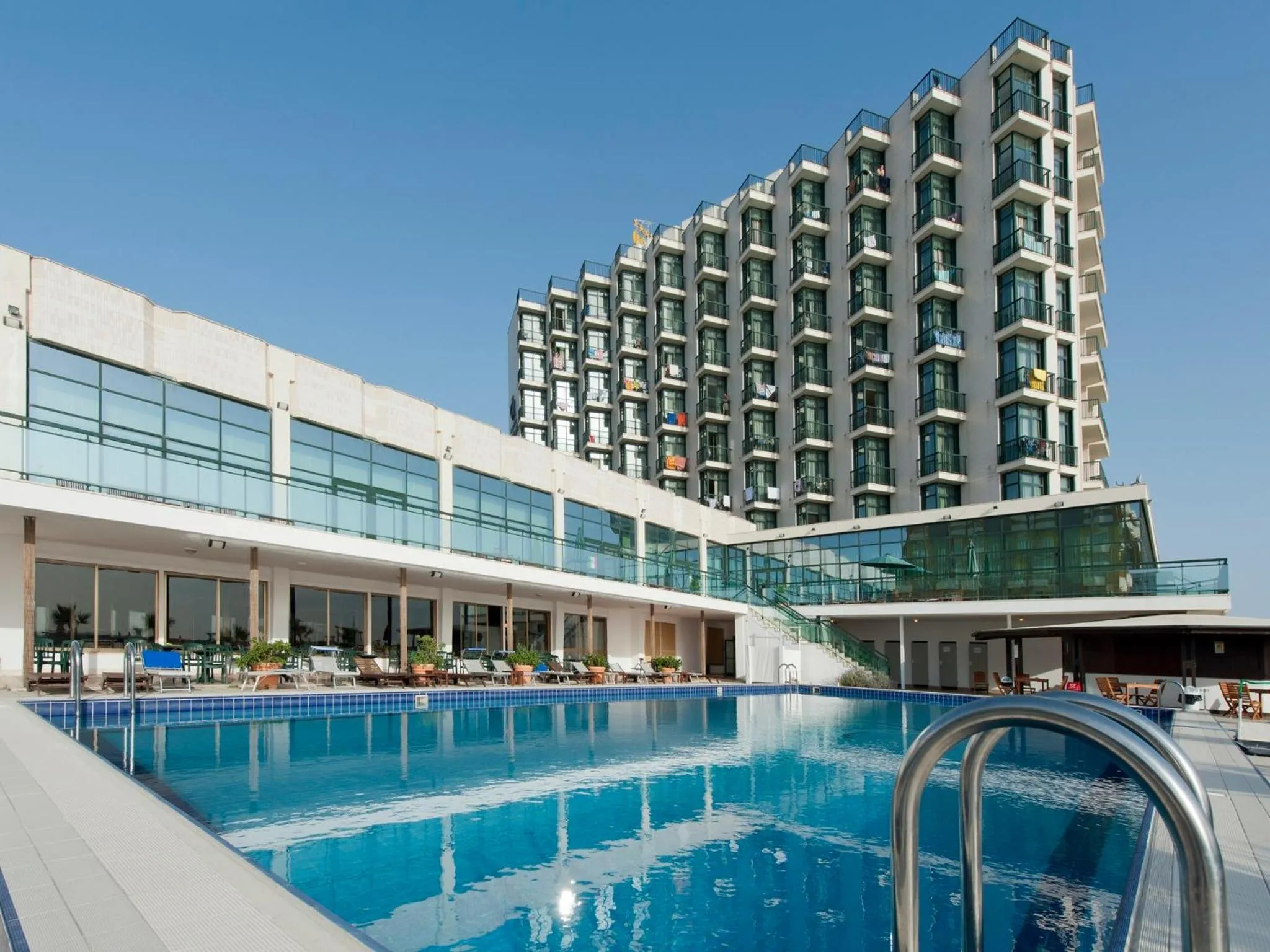 Swimming pool in Club Esse Mediterraneo