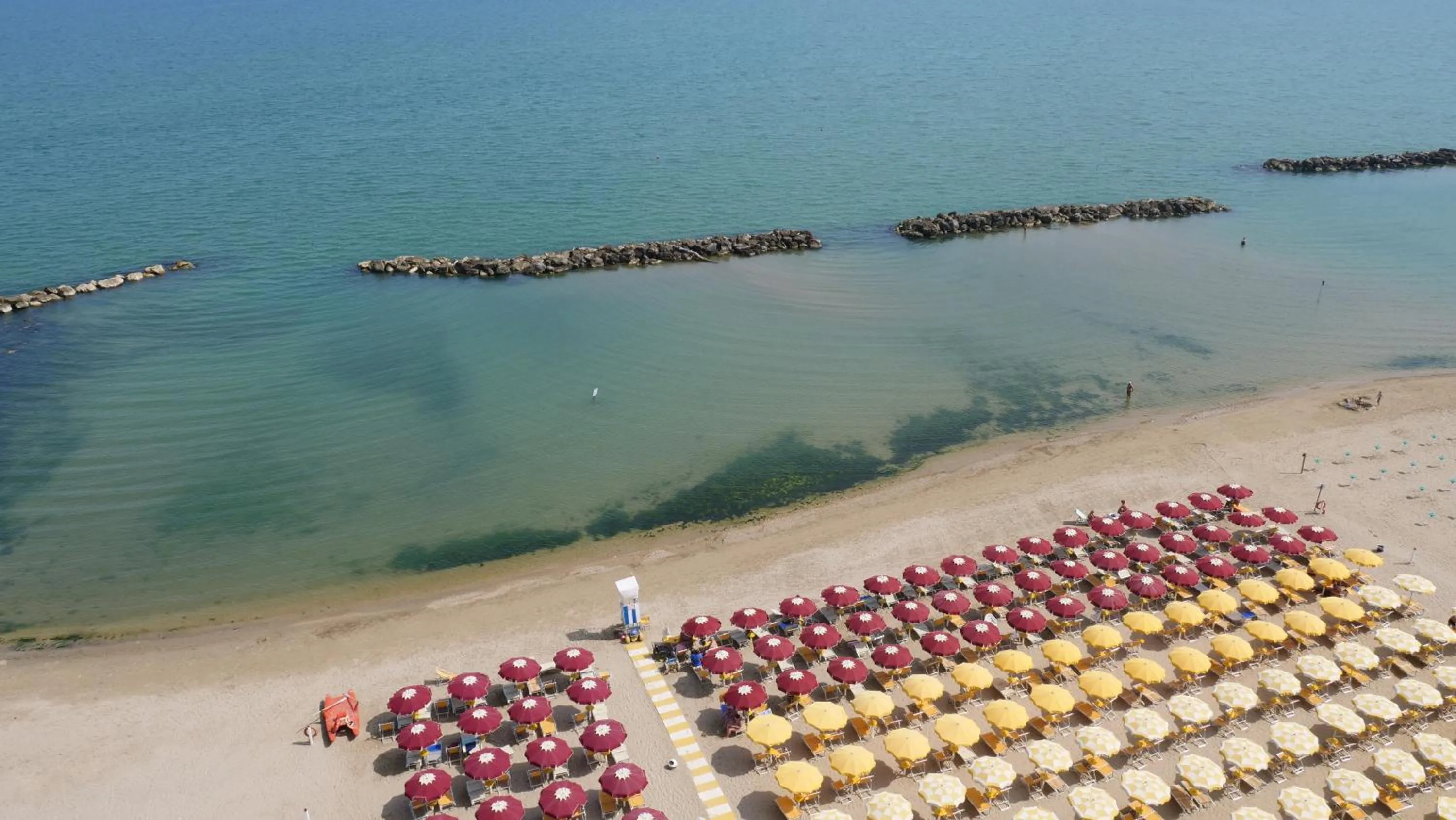 Beach in Club Esse Mediterraneo