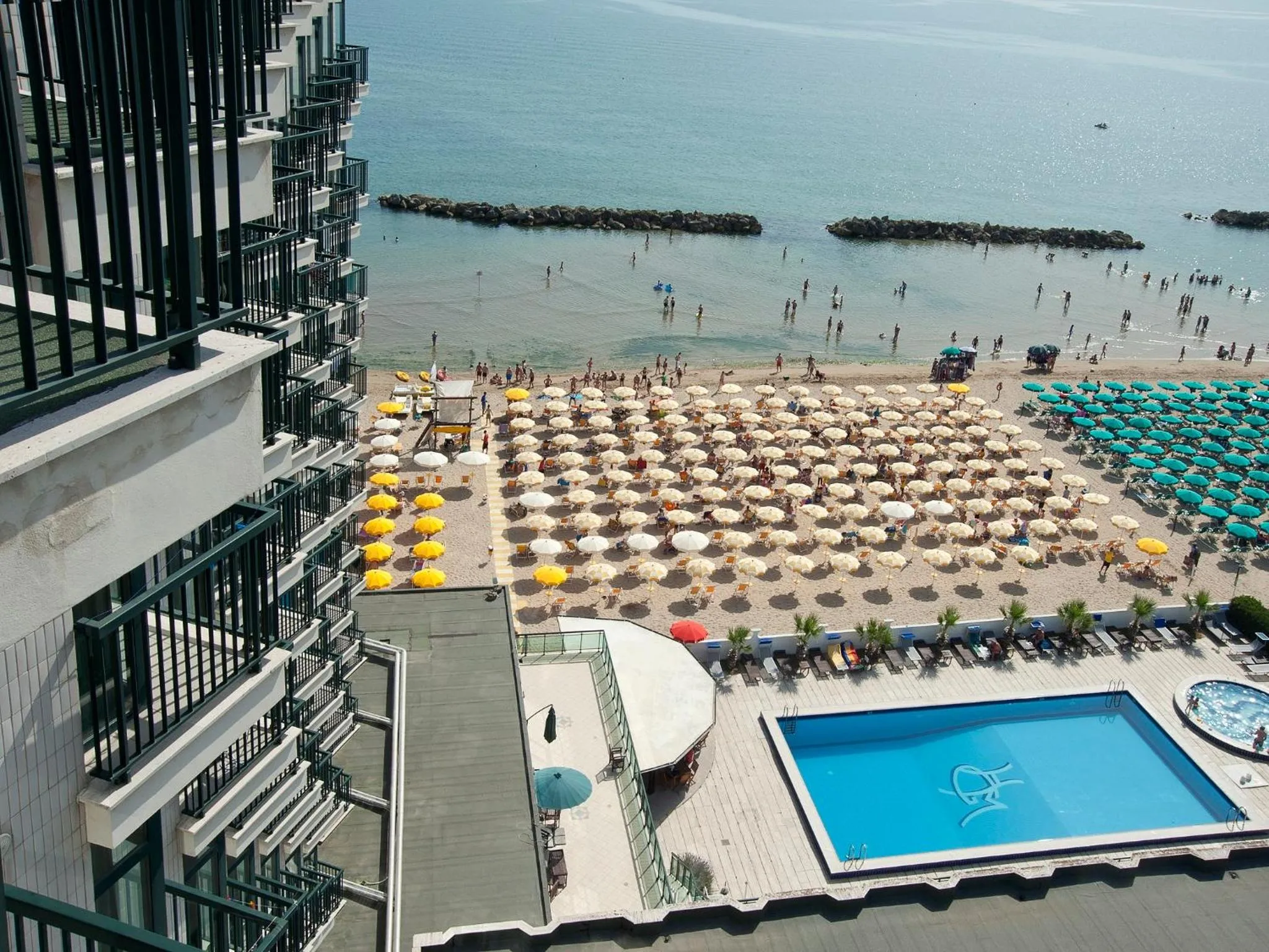 Beach in Club Esse Mediterraneo