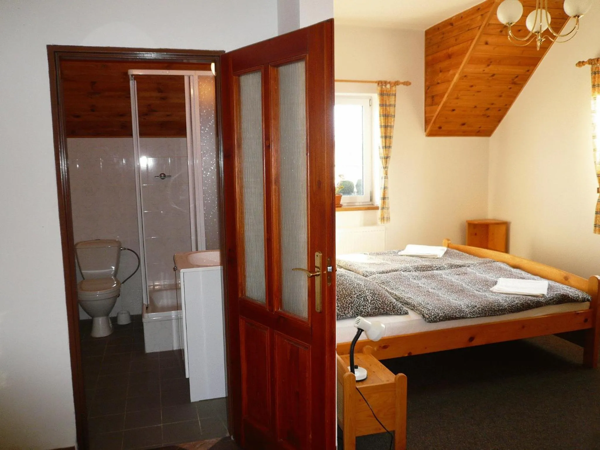 Bathroom, Bed in Penzion U Studánky