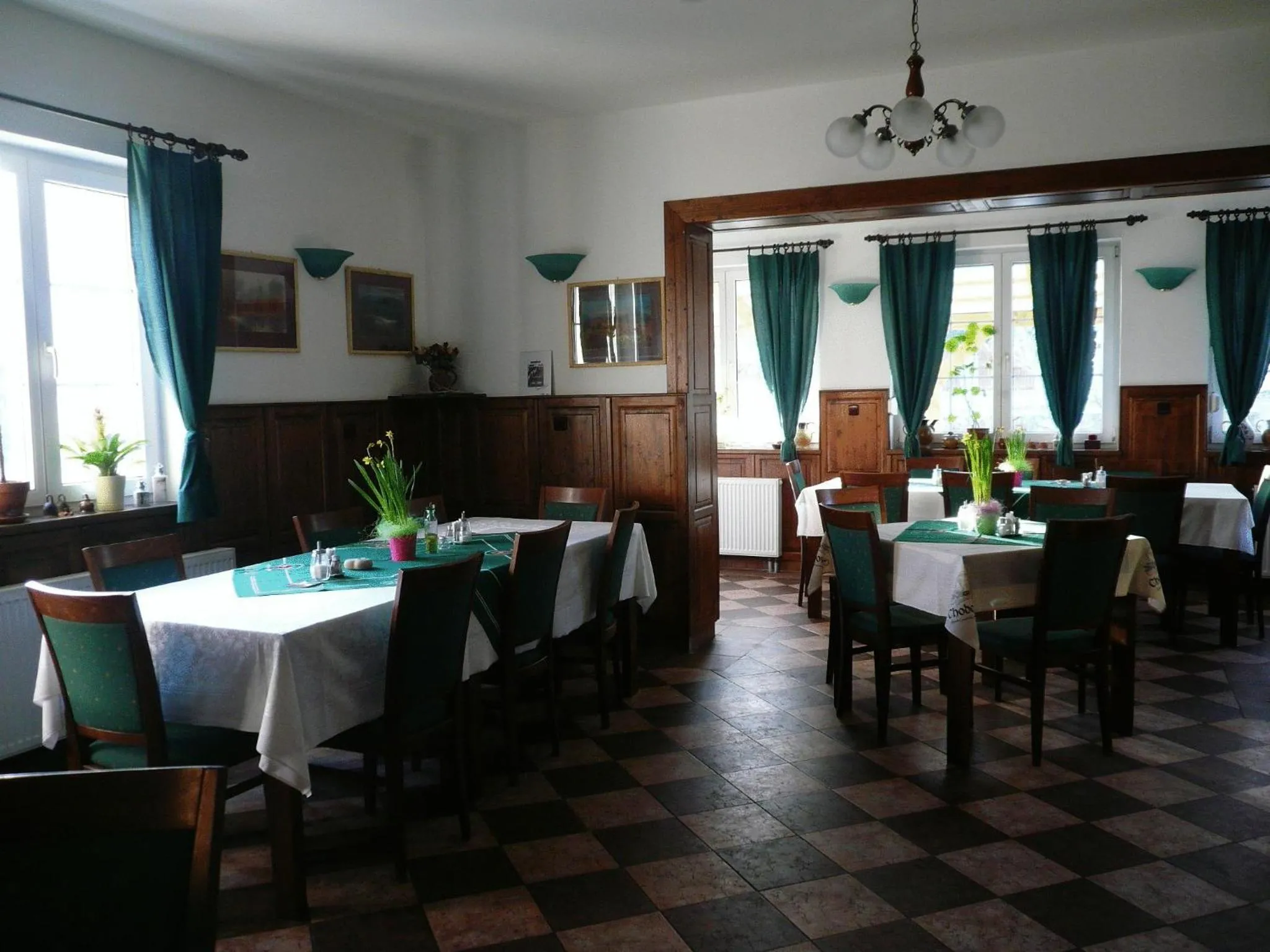 Restaurant/places to eat in Penzion U Studánky