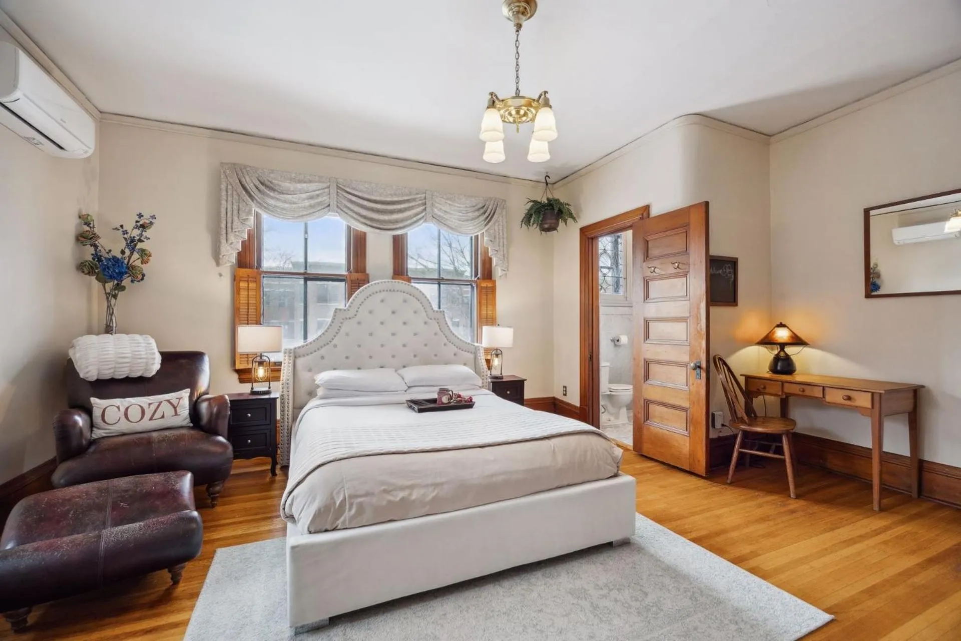 Bed in Historic District BnB