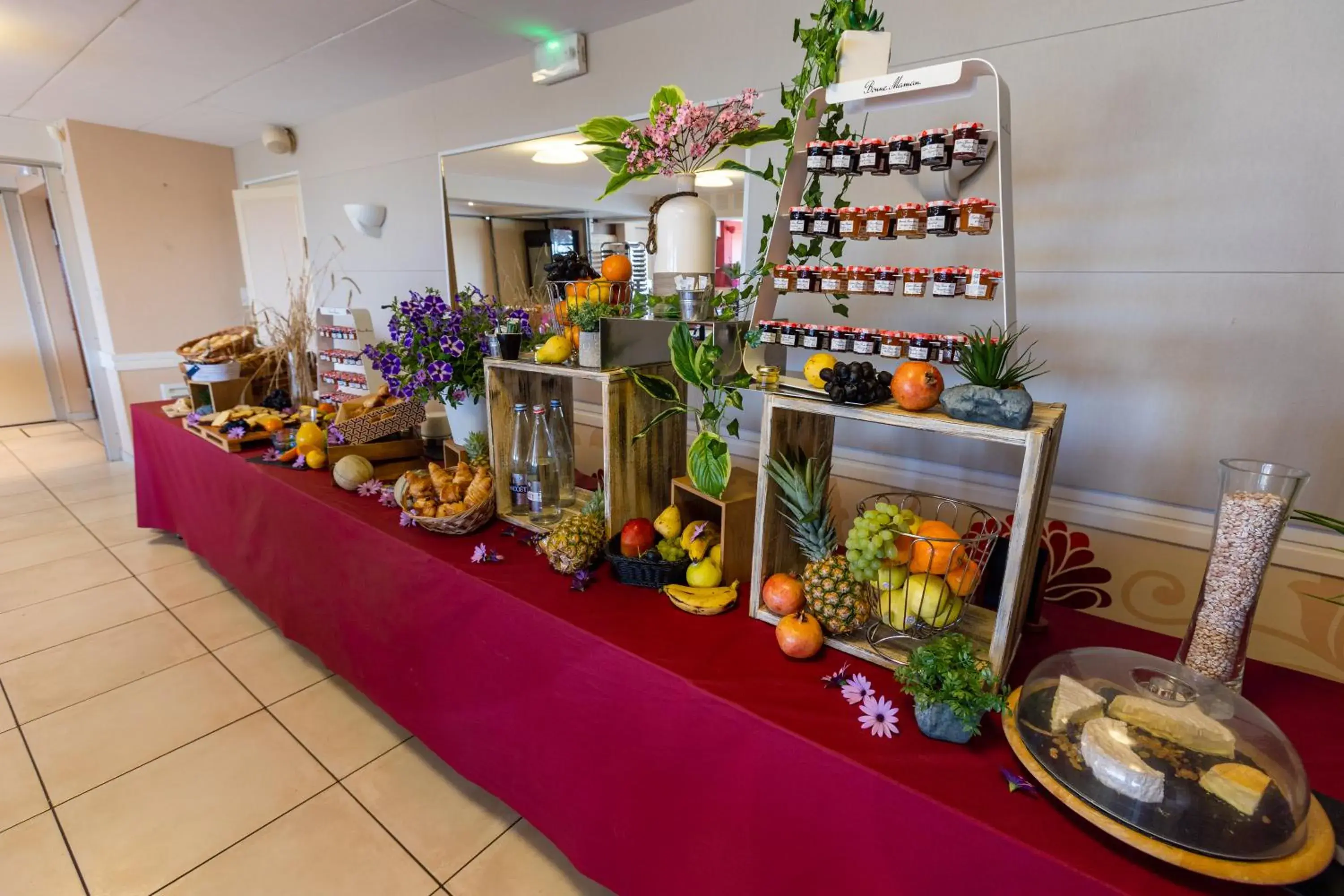 Buffet breakfast in Breiz Armor Buffet breakfast in Breiz Armor