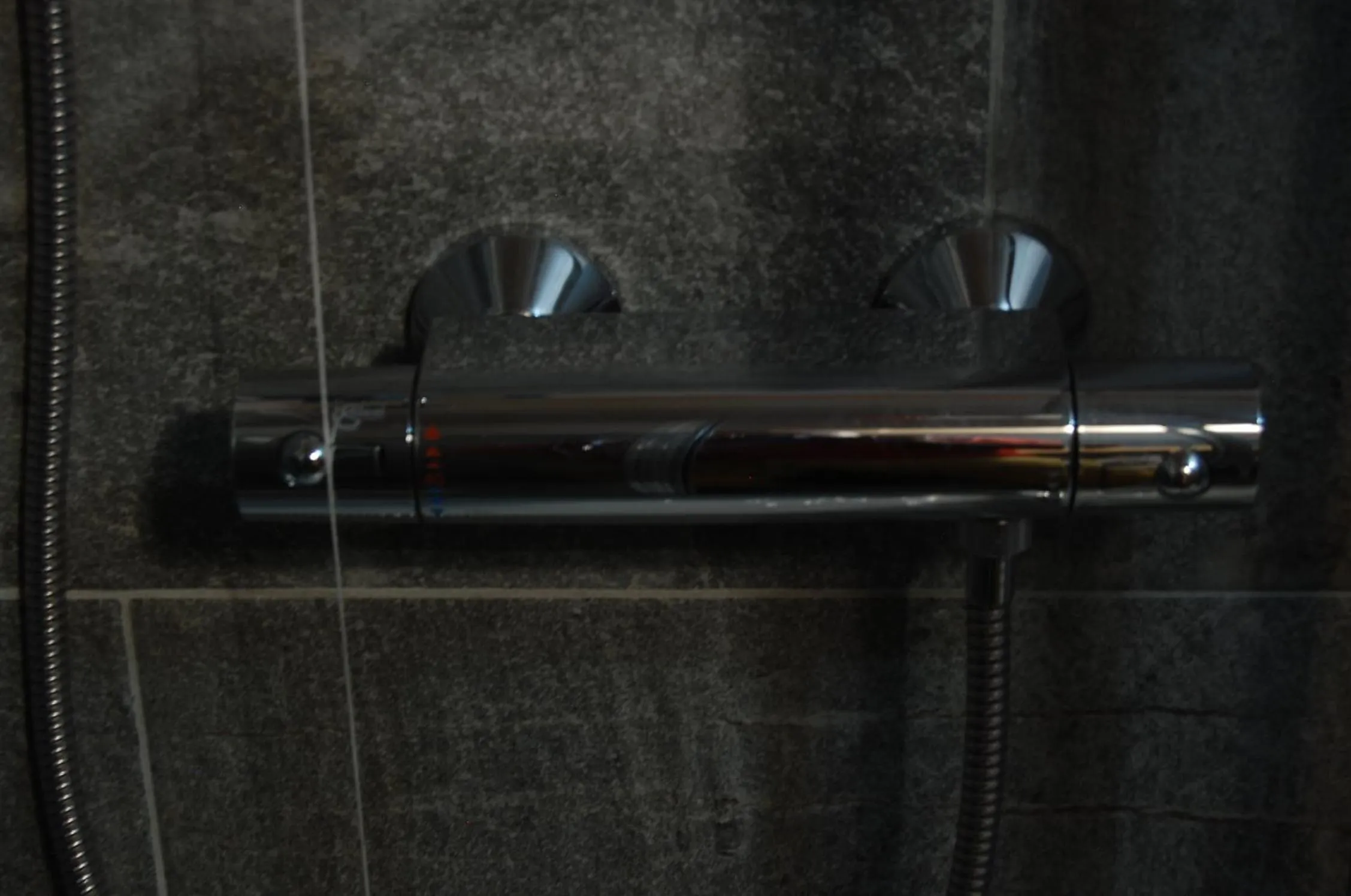 Shower in B&B Al Mulino