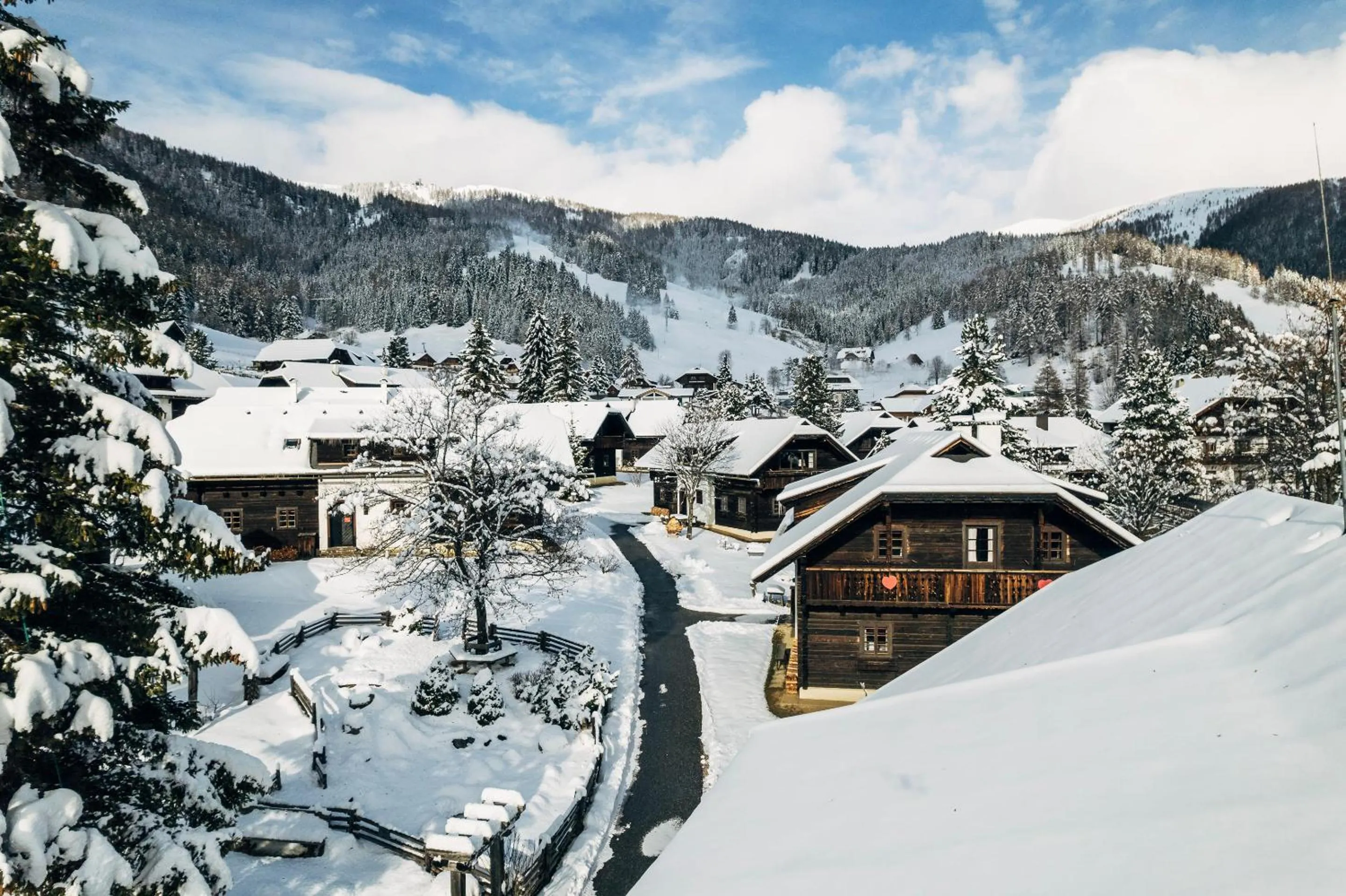 Property building in Slow Travel Resort Kirchleitn - OBERKIRCHLEITN