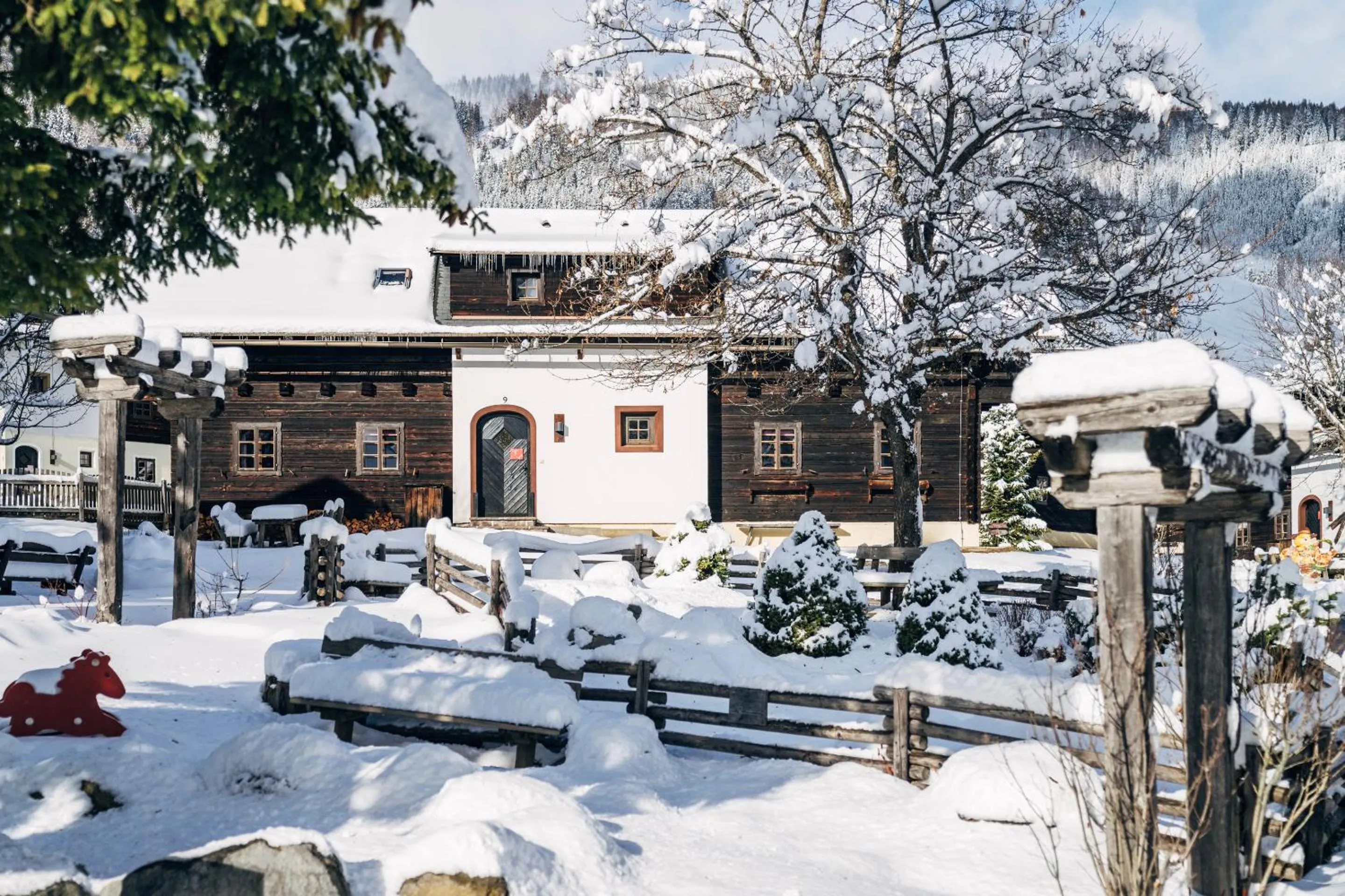 Property building in Slow Travel Resort Kirchleitn - OBERKIRCHLEITN