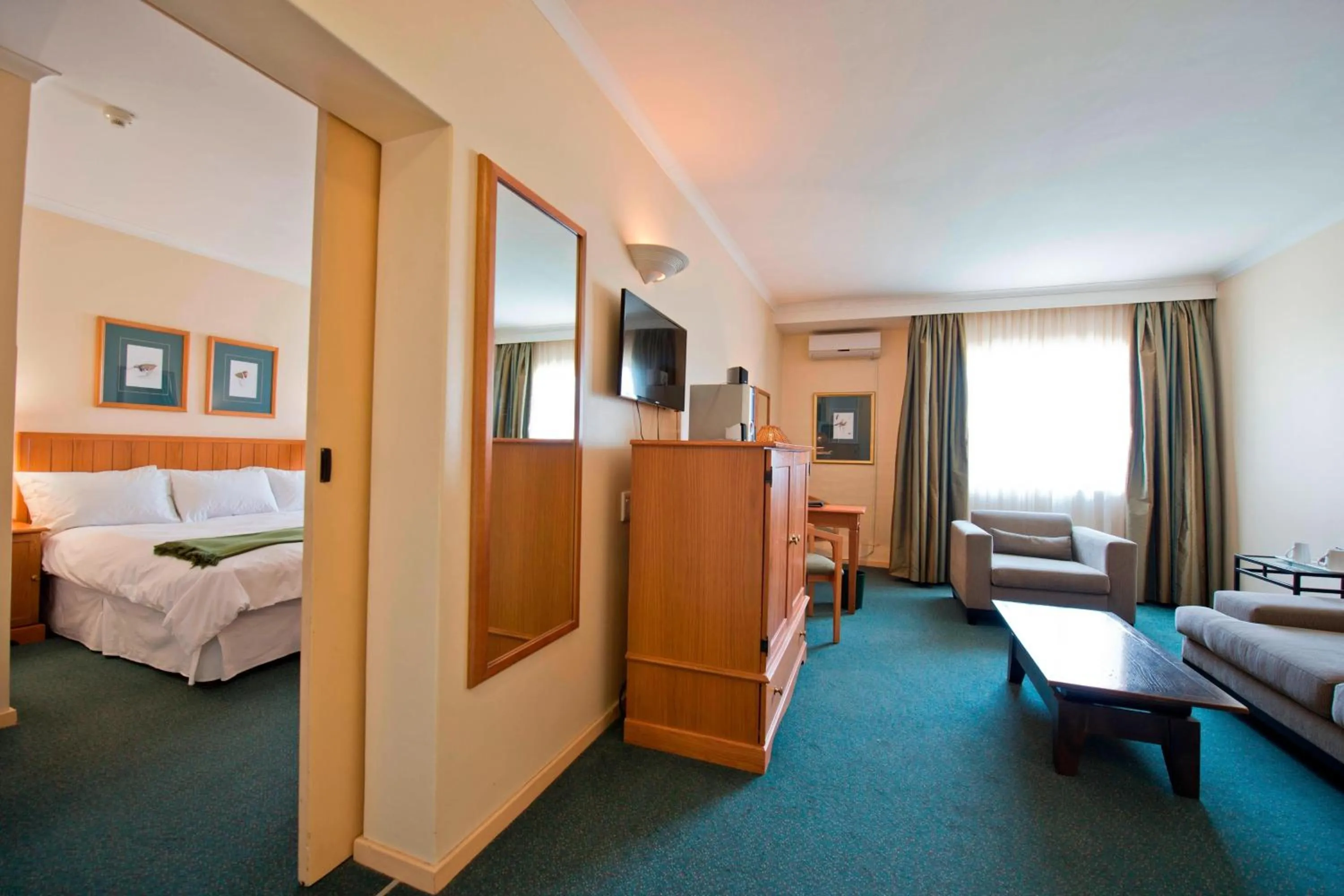 Bedroom, Bed in Protea Hotel by Marriott Ondangwa