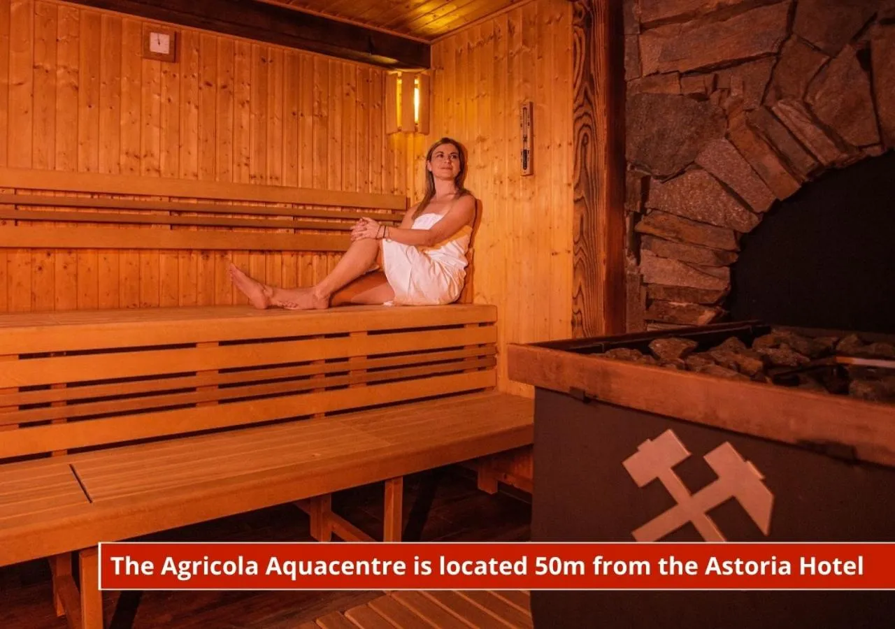 People in Hotel Astoria