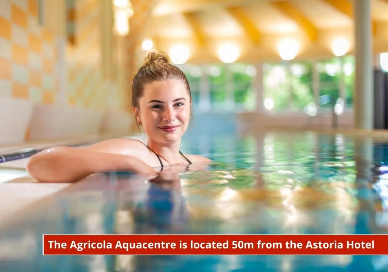 People in Hotel Astoria