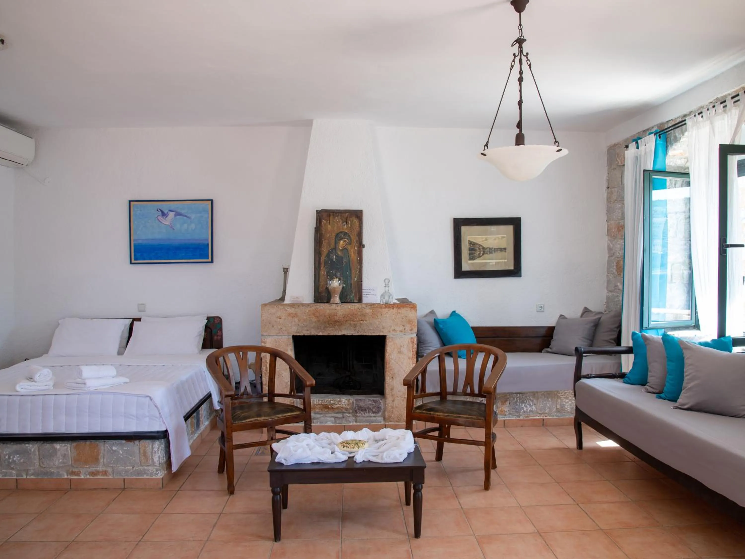 Bed in Selana Studios