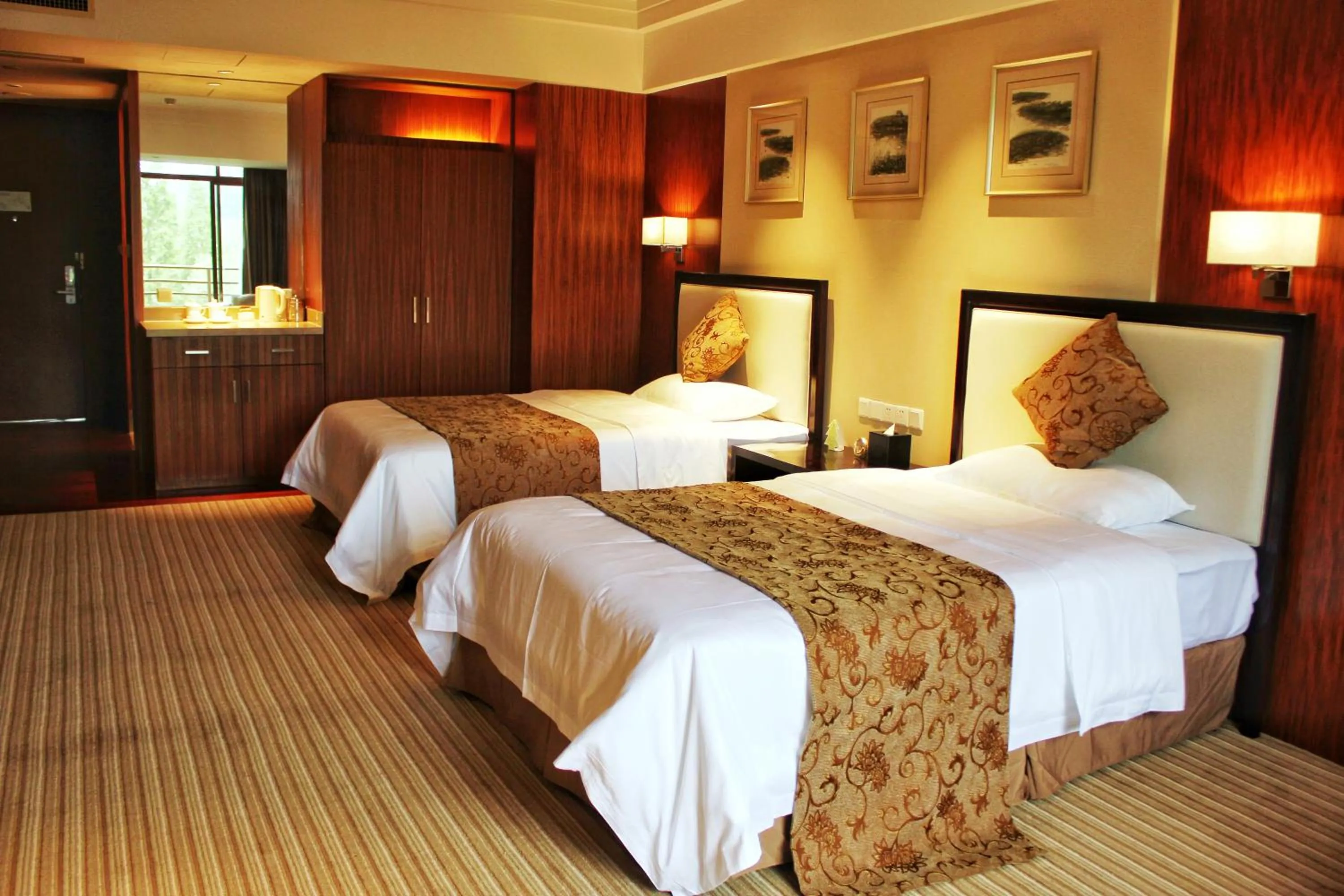 Photo of the whole room in Nanjing Riverside Hote