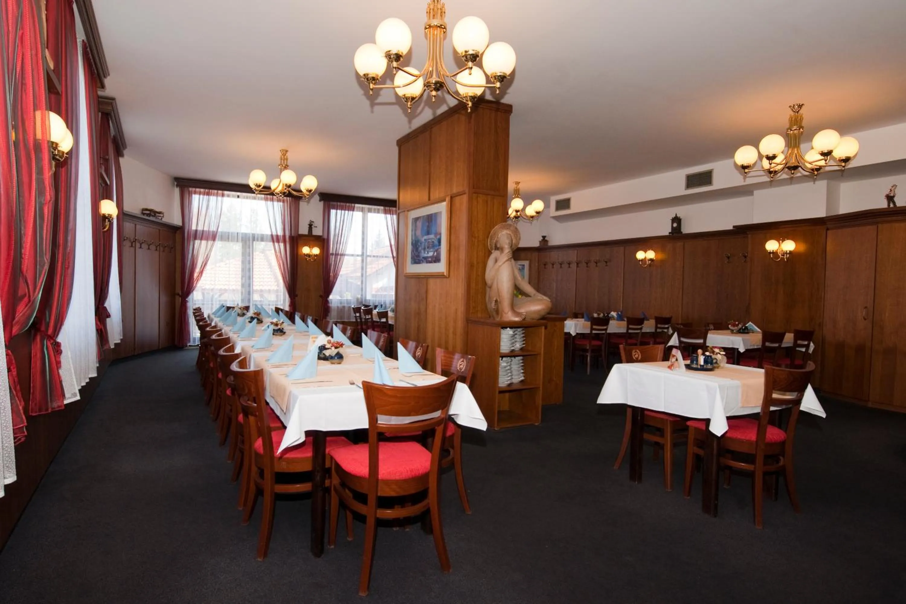 Restaurant/places to eat in Hotel Hajčman