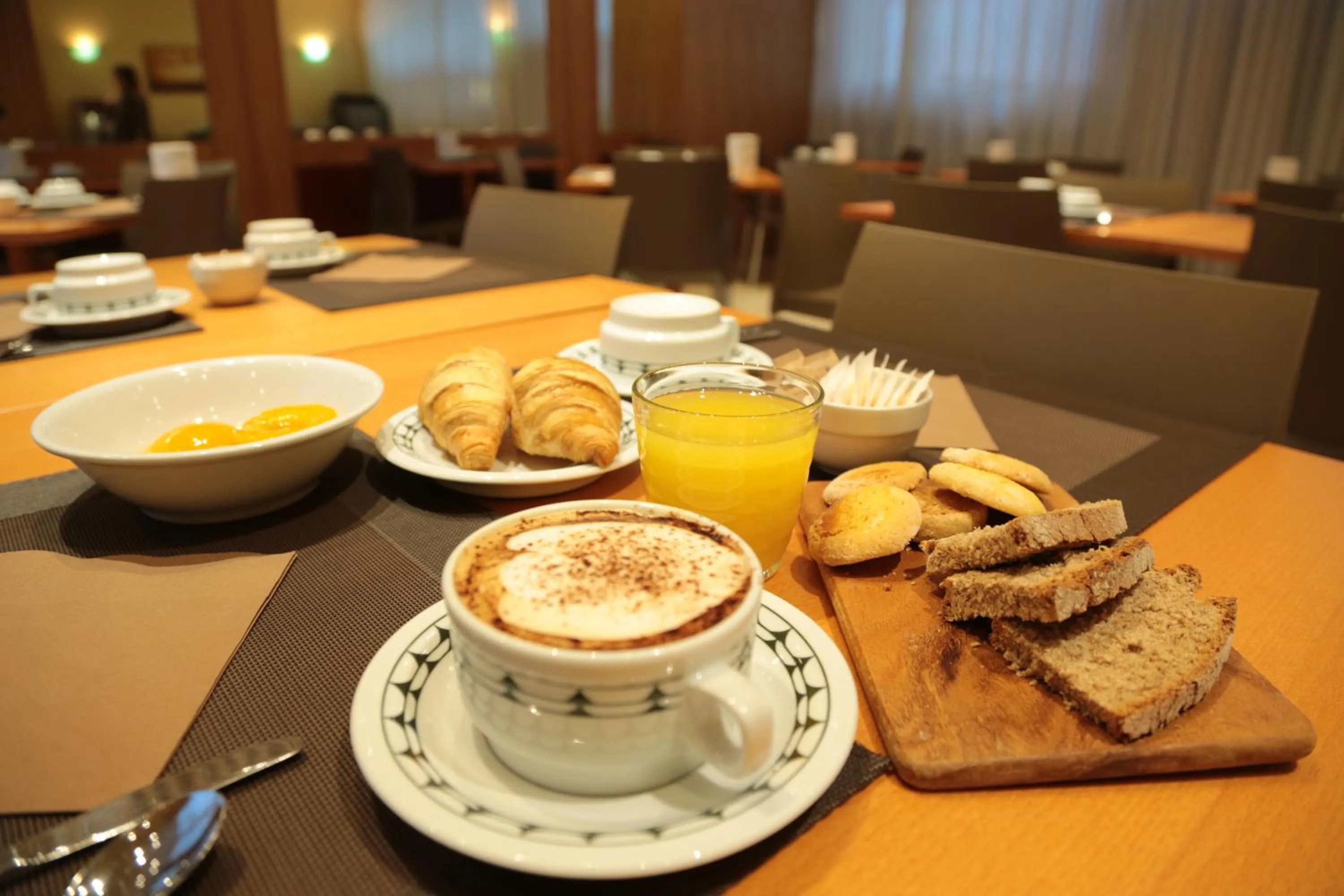 Food and drinks in Hotel Roma