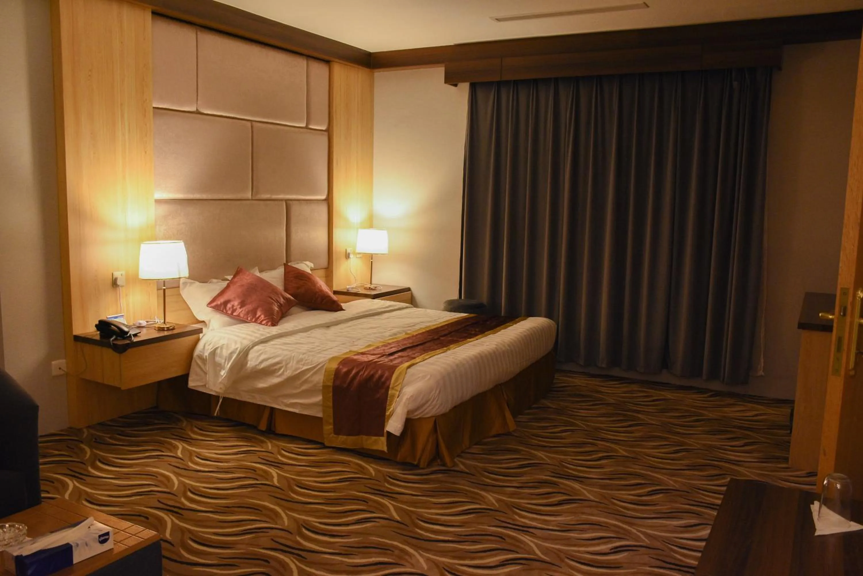 Bed in Florida Inn Hotel