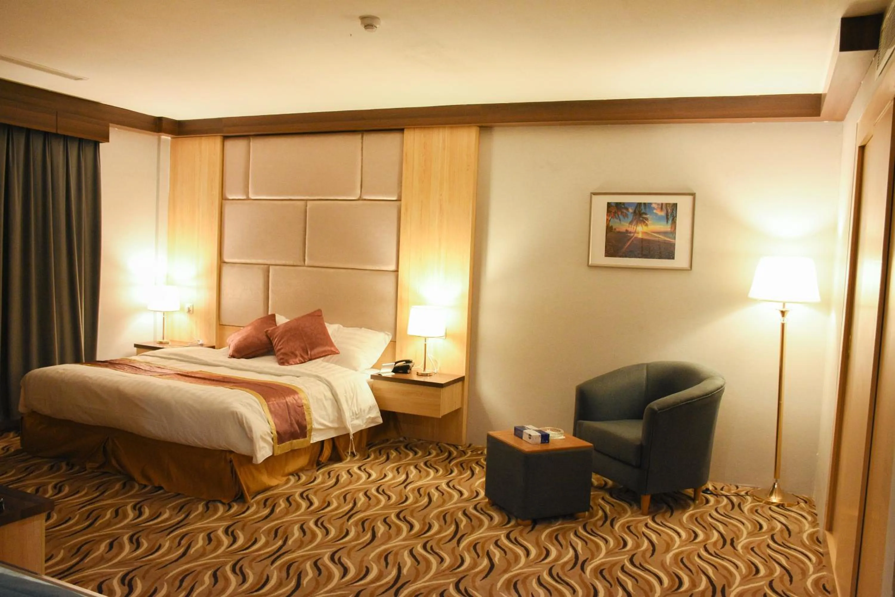 Bed in Florida Inn Hotel