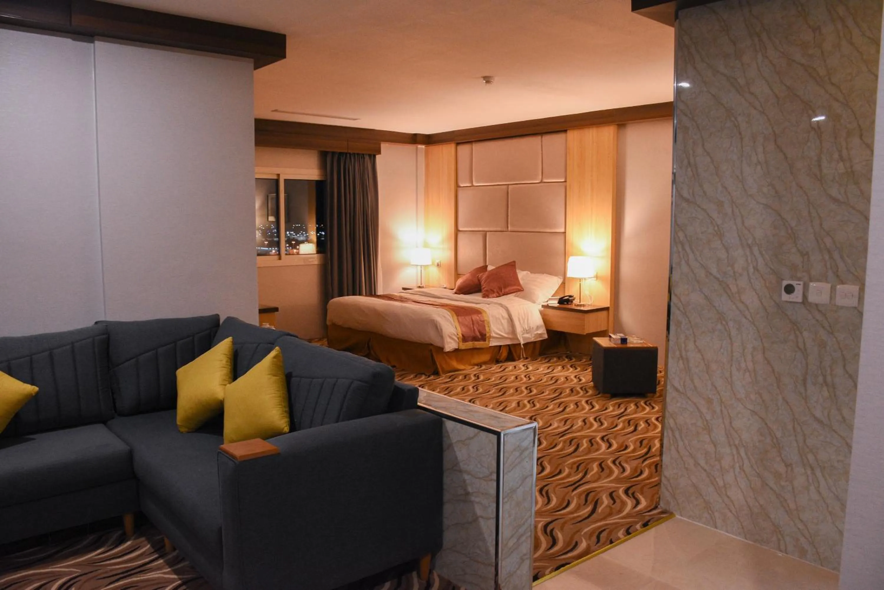 Photo of the whole room, Bed in Florida Inn Hotel