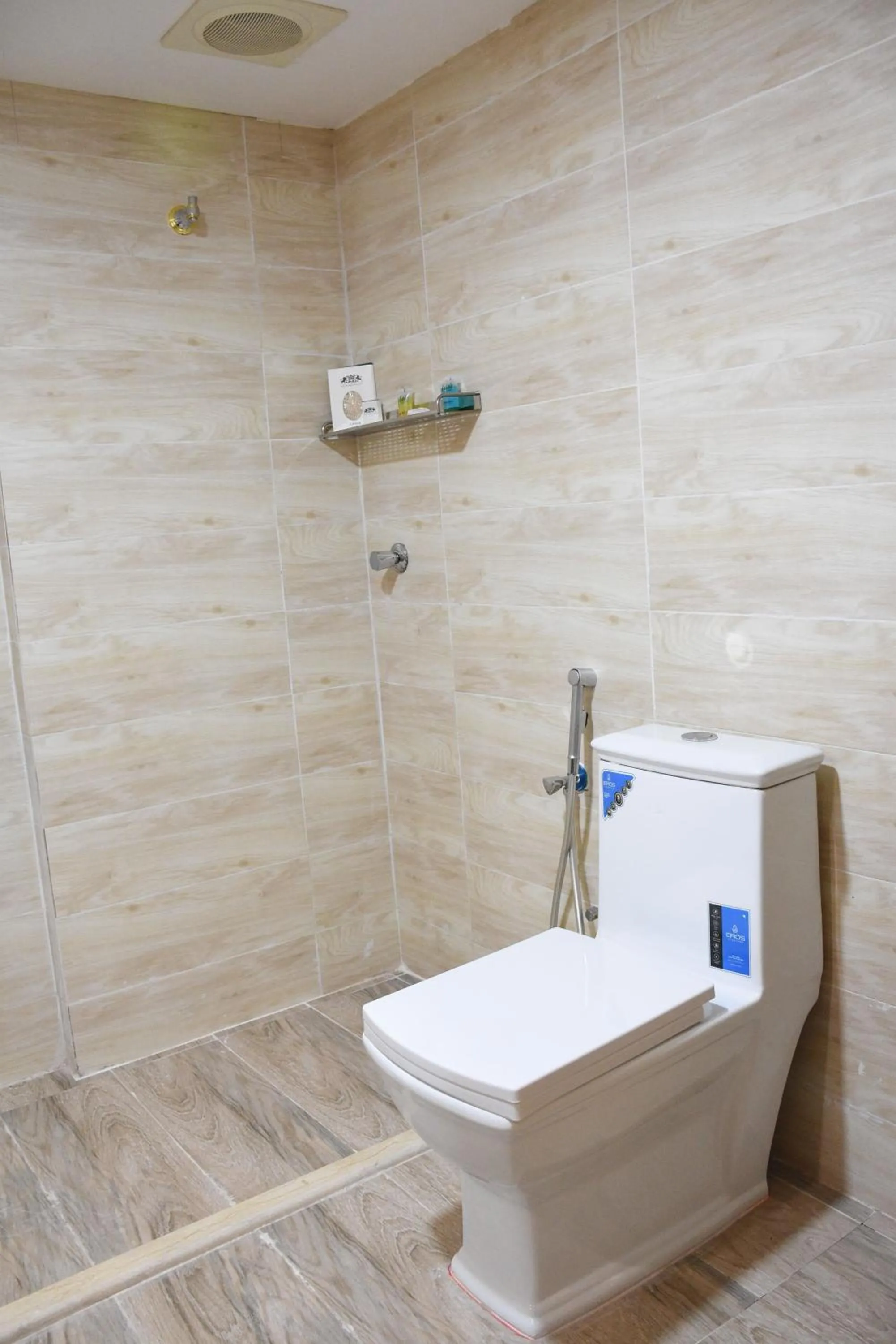 Bathroom in Florida Inn Hotel