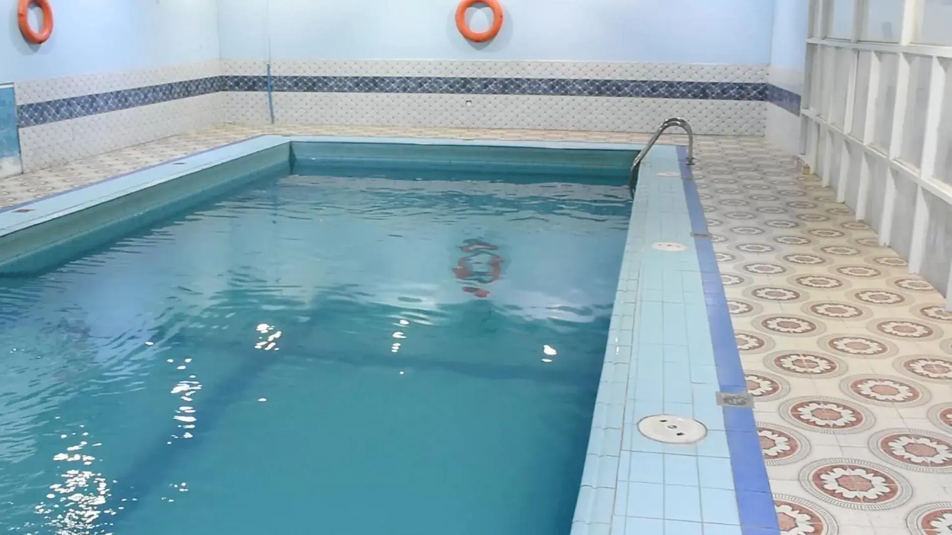 Swimming pool in Florida Inn Hotel Swimming pool in Florida Inn Hotel