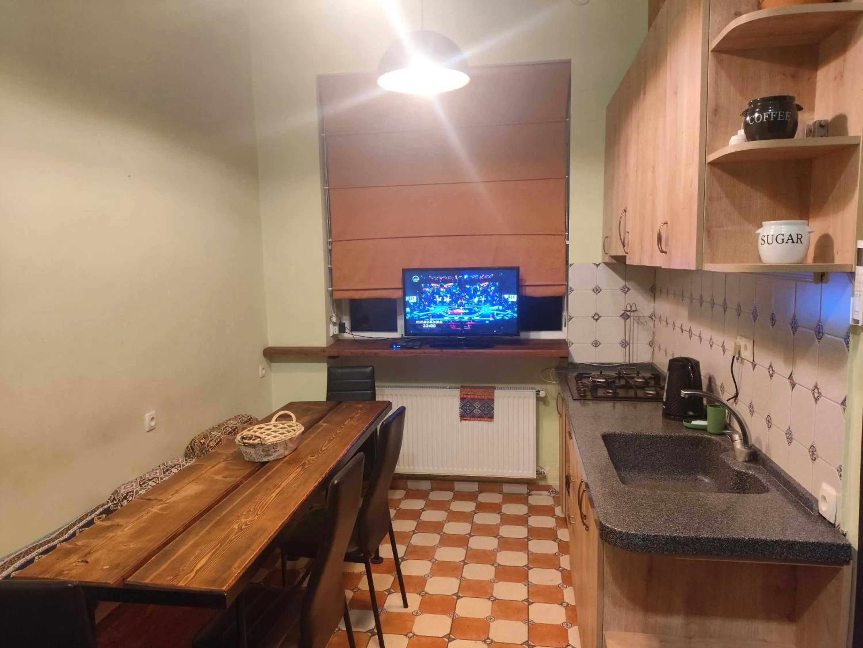 TV and multimedia in Mia B&B Old Tbilisi