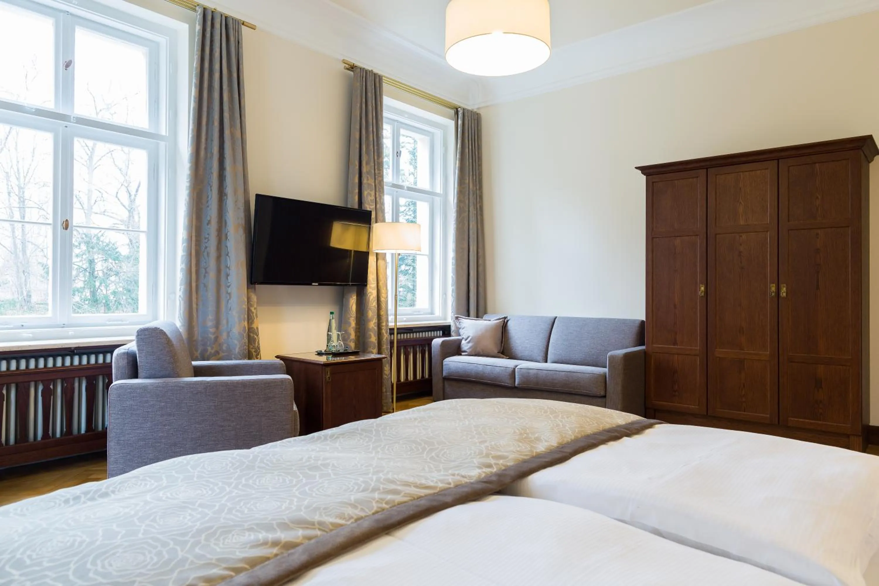 Photo of the whole room, Bed in Hotel Villa Altenburg