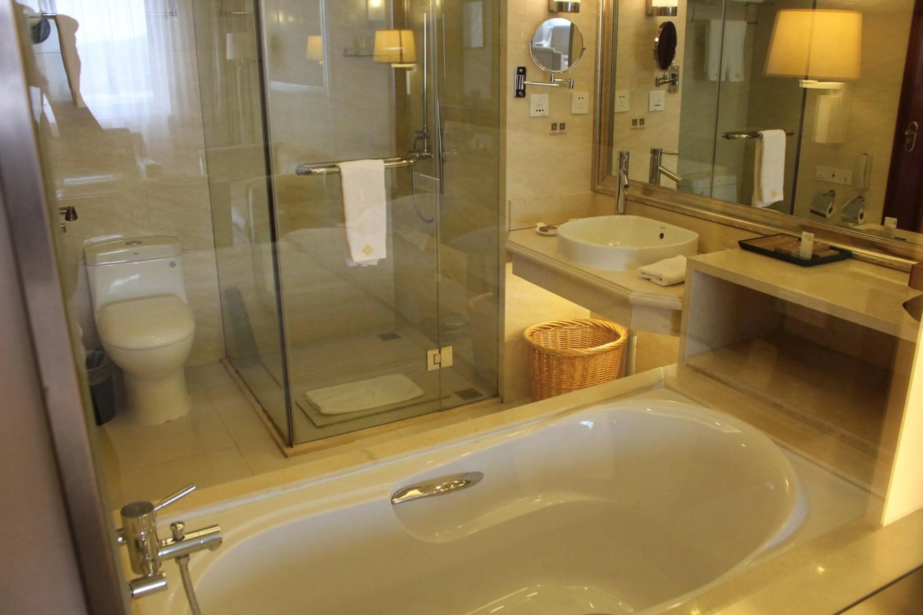 Shower in Jinyuan Jinling Plaza Xuzhou